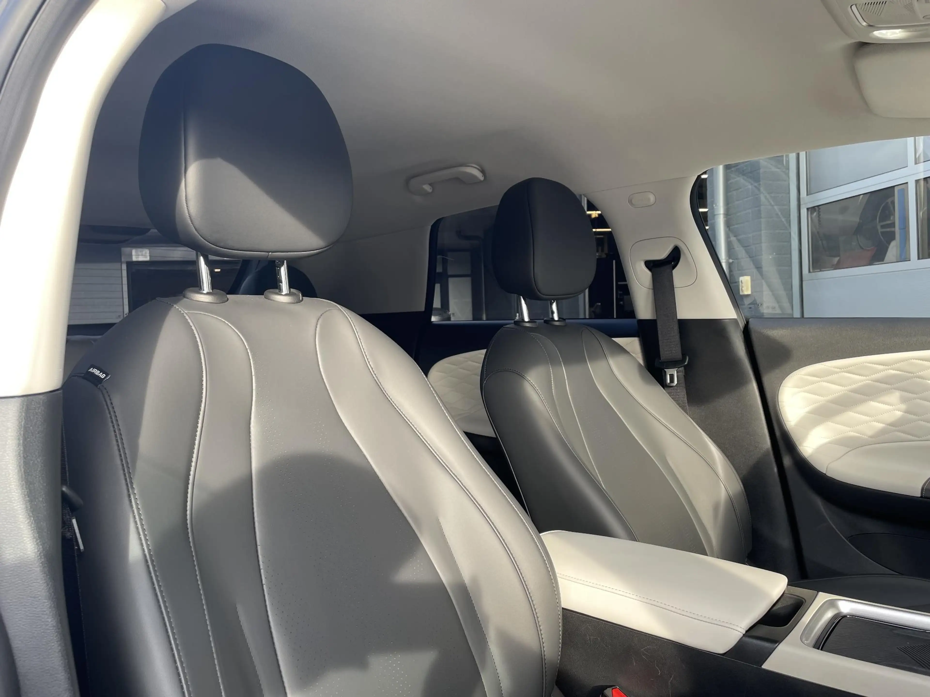 Dongfeng Box Launch Edition 42 kWh Led-koplampen | Adaptieve cr — photo 7