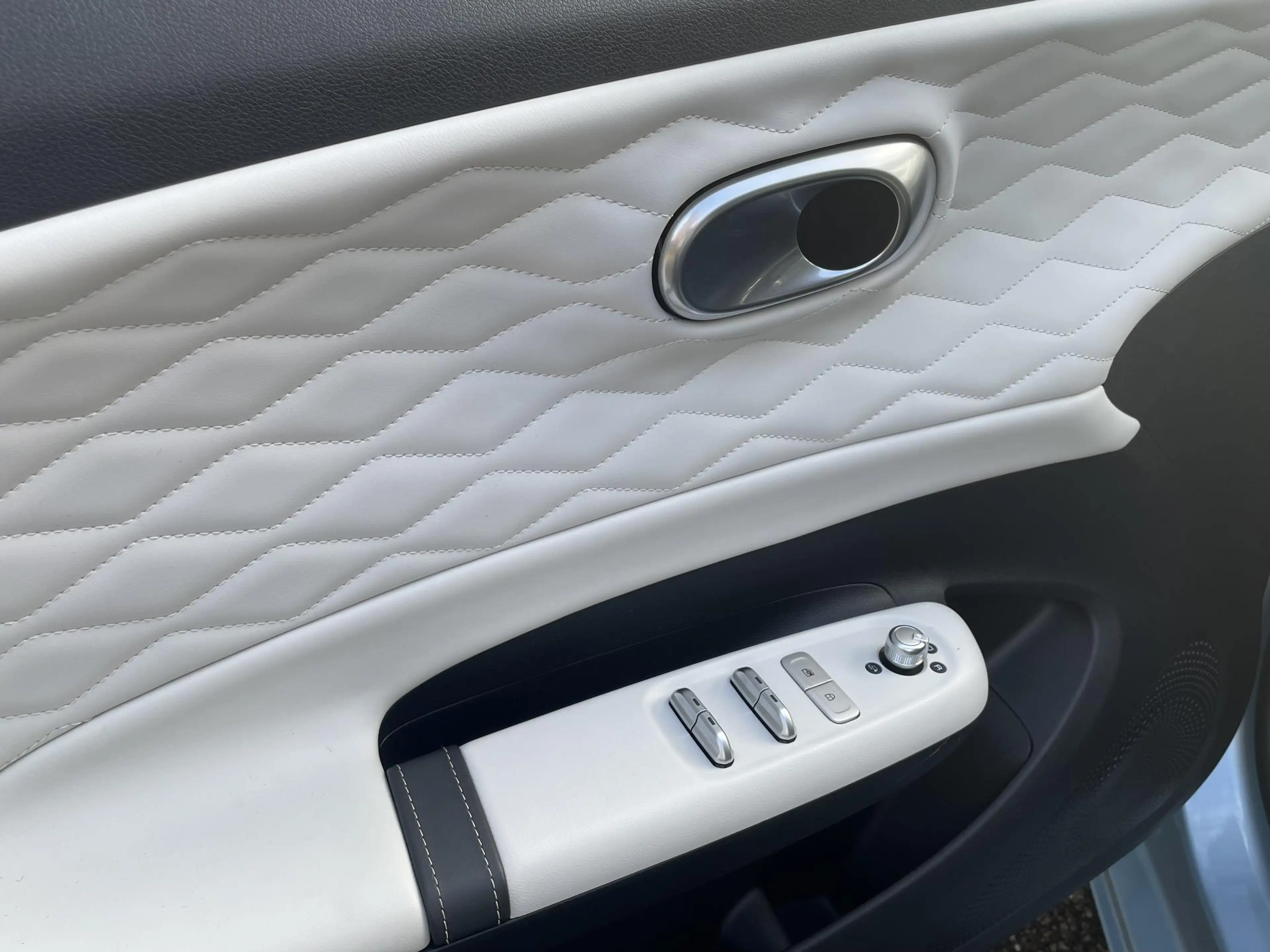 Dongfeng Box Launch Edition 42 kWh Led-koplampen | Adaptieve cr — photo 9