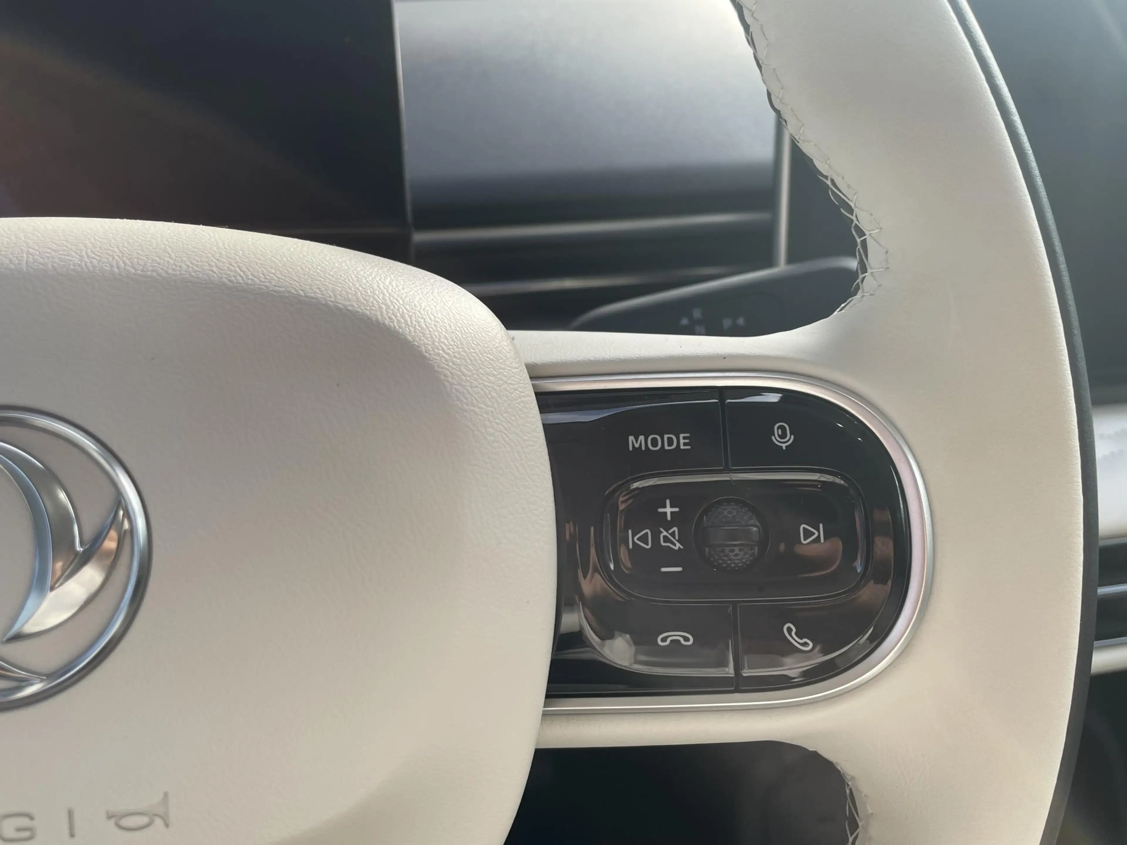Dongfeng Box Launch Edition 42 kWh Led-koplampen | Adaptieve cr — photo 12