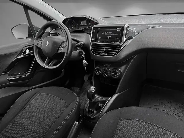Peugeot 208 view 10
