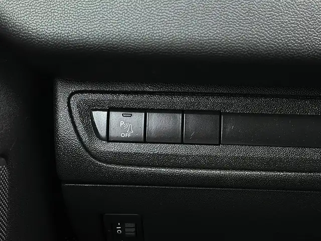 Peugeot 208 view 14