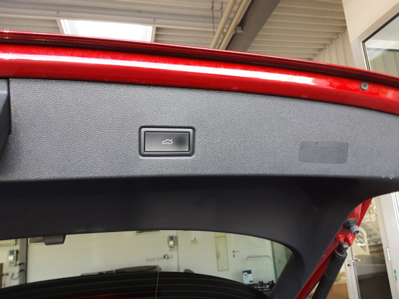 Volkswagen T-Roc R-Line "Black Style" 1.5TSI DSG AHK CAM NA — photo 14