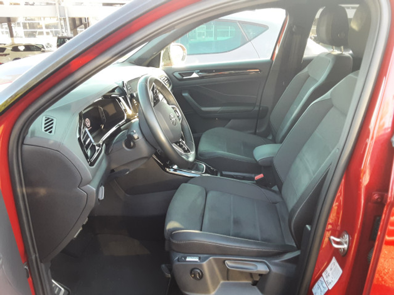 Volkswagen T-Roc R-Line "Black Style" 1.5TSI DSG AHK CAM NA — photo 6