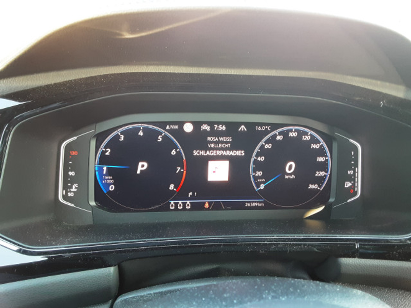 Volkswagen T-Roc R-Line "Black Style" 1.5TSI DSG AHK CAM NA — photo 10