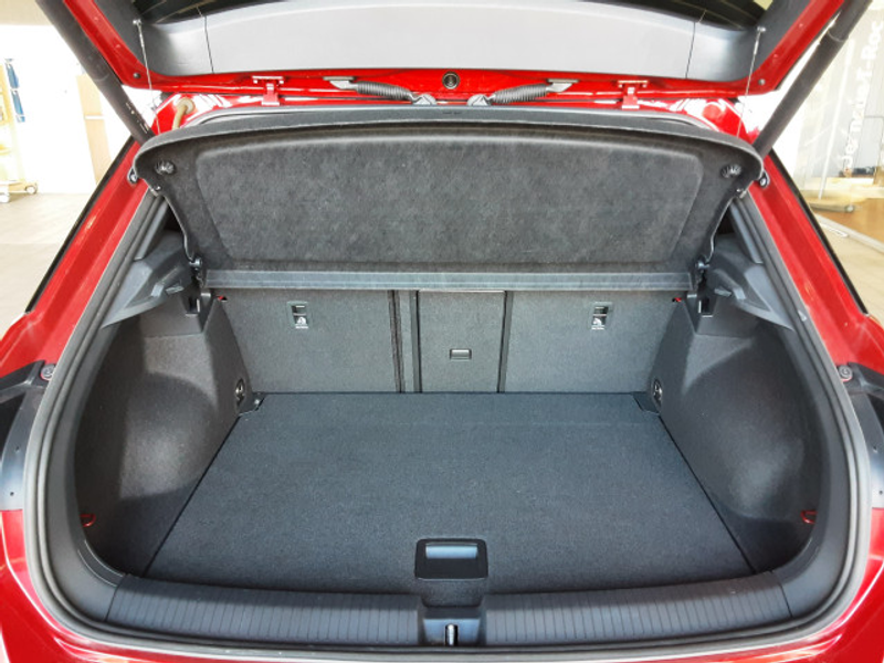 Volkswagen T-Roc R-Line "Black Style" 1.5TSI DSG AHK CAM NA — photo 12