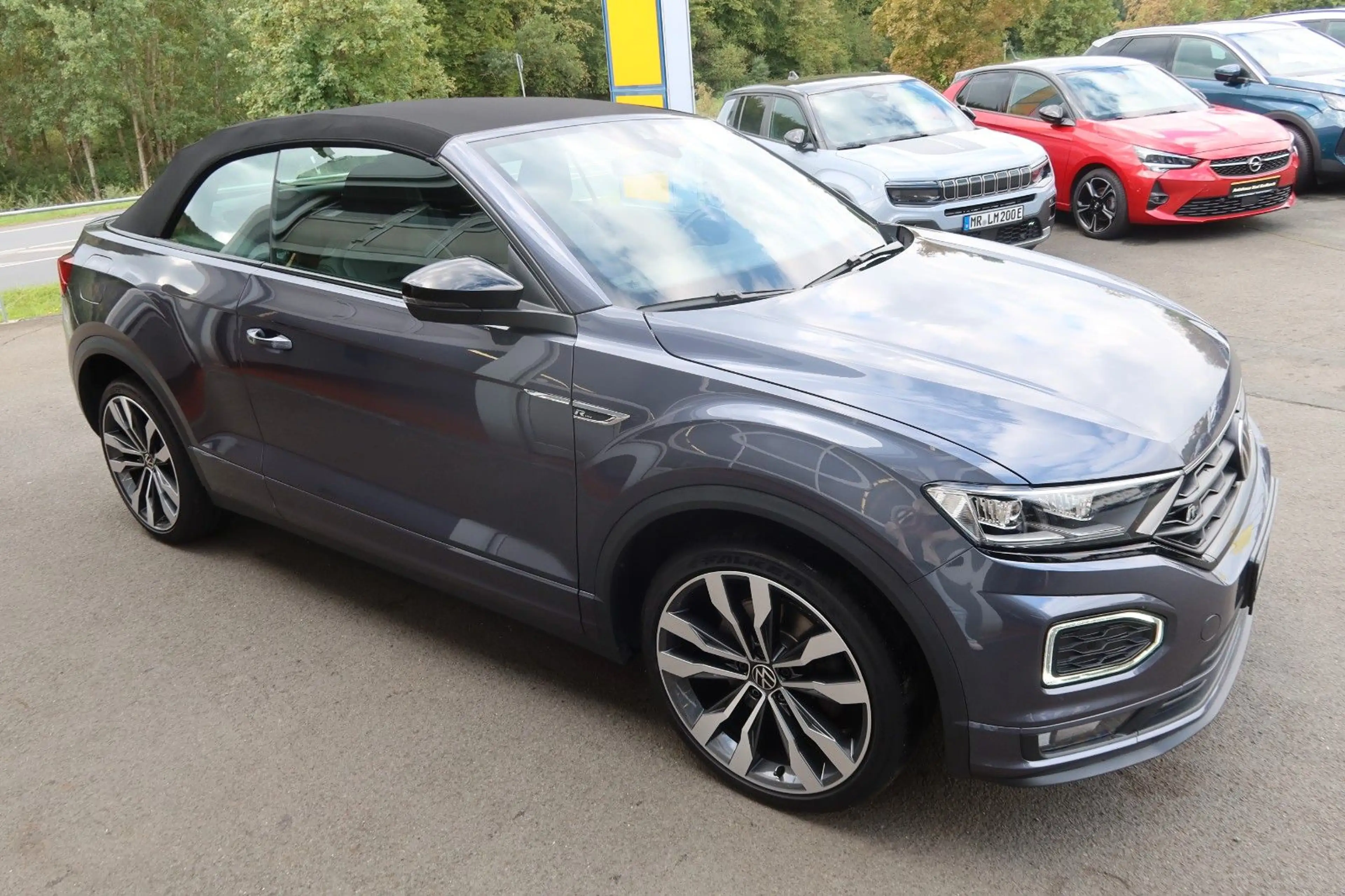 Volkswagen T-Roc — photo 4