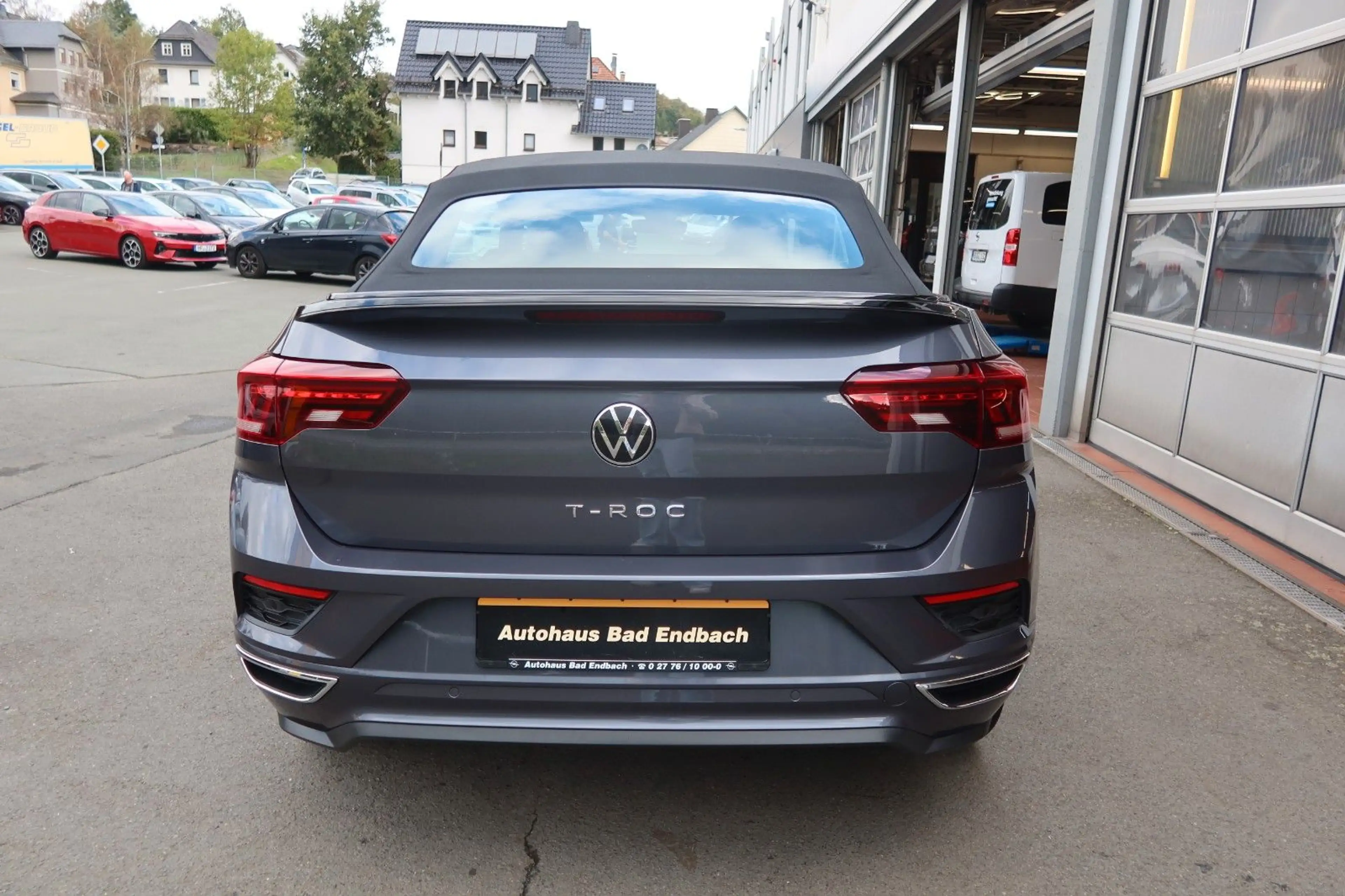 Volkswagen T-Roc — photo 7