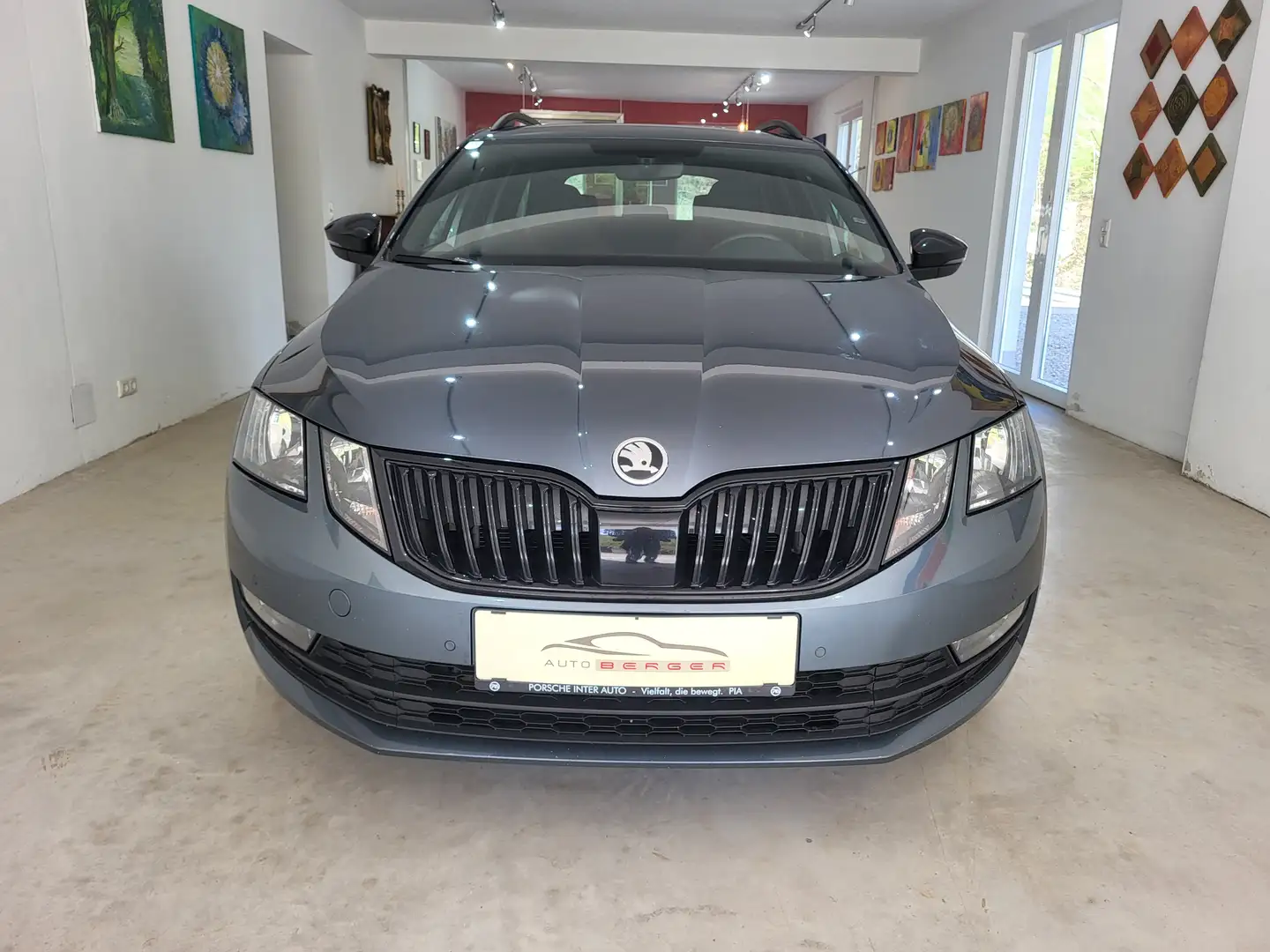 Skoda Octavia Octavia Combi 2,0 TDI Ambition Limited DSG Grau - 2