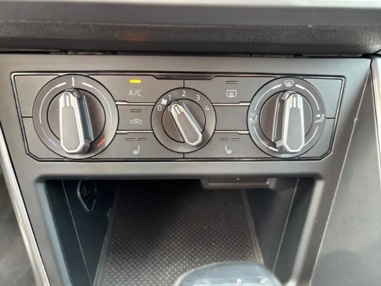 Volkswagen Taigo 1.5 TSI Life AHK,BLUETOOTH,DIGITALCOCKPIT 15