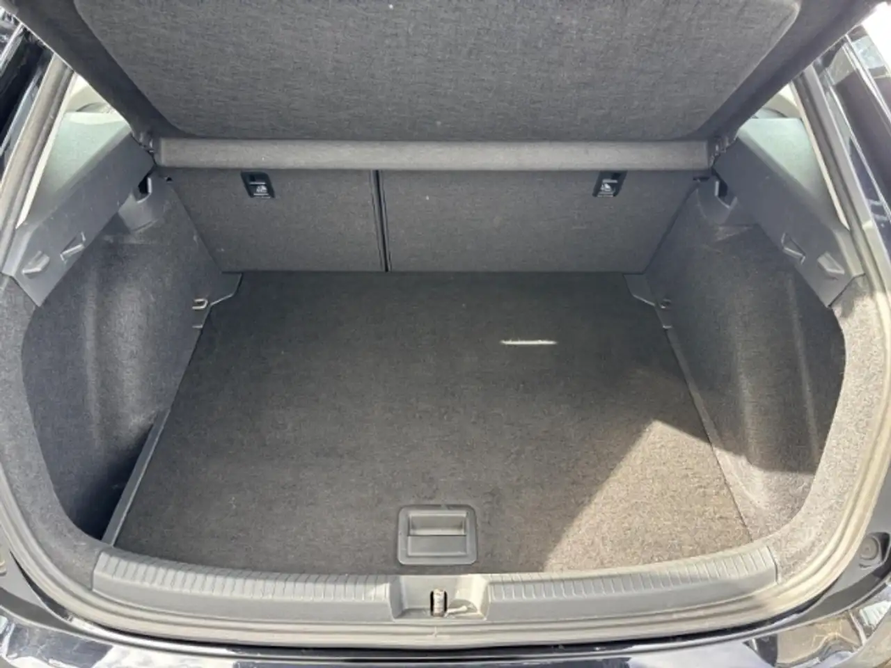 Volkswagen Taigo 1.5 TSI Life AHK,BLUETOOTH,DIGITALCOCKPIT 12