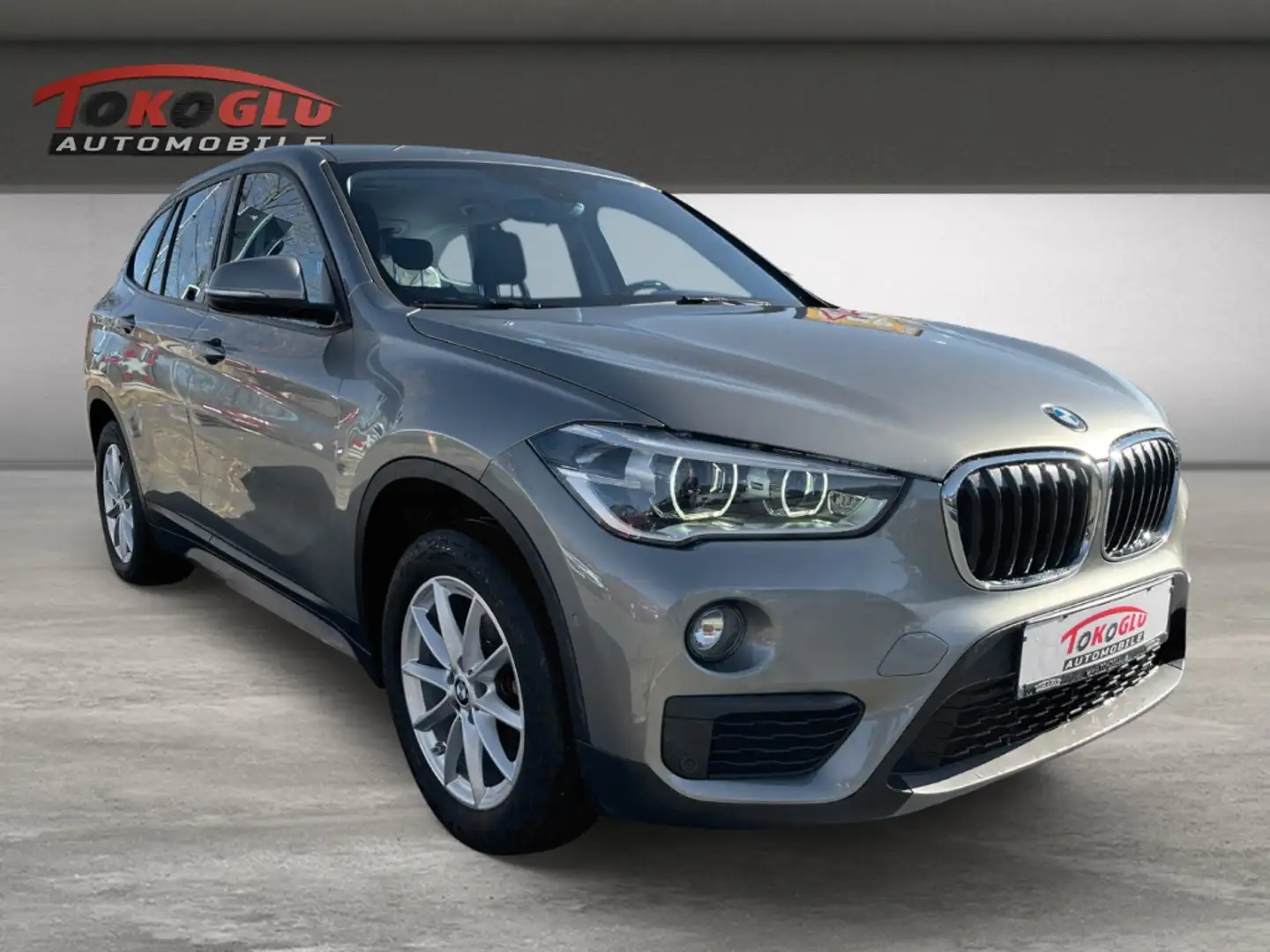 BMW X1 xDrive 18 d Advantage EU6d-T Park-Assistent HUD Na Silber - 1