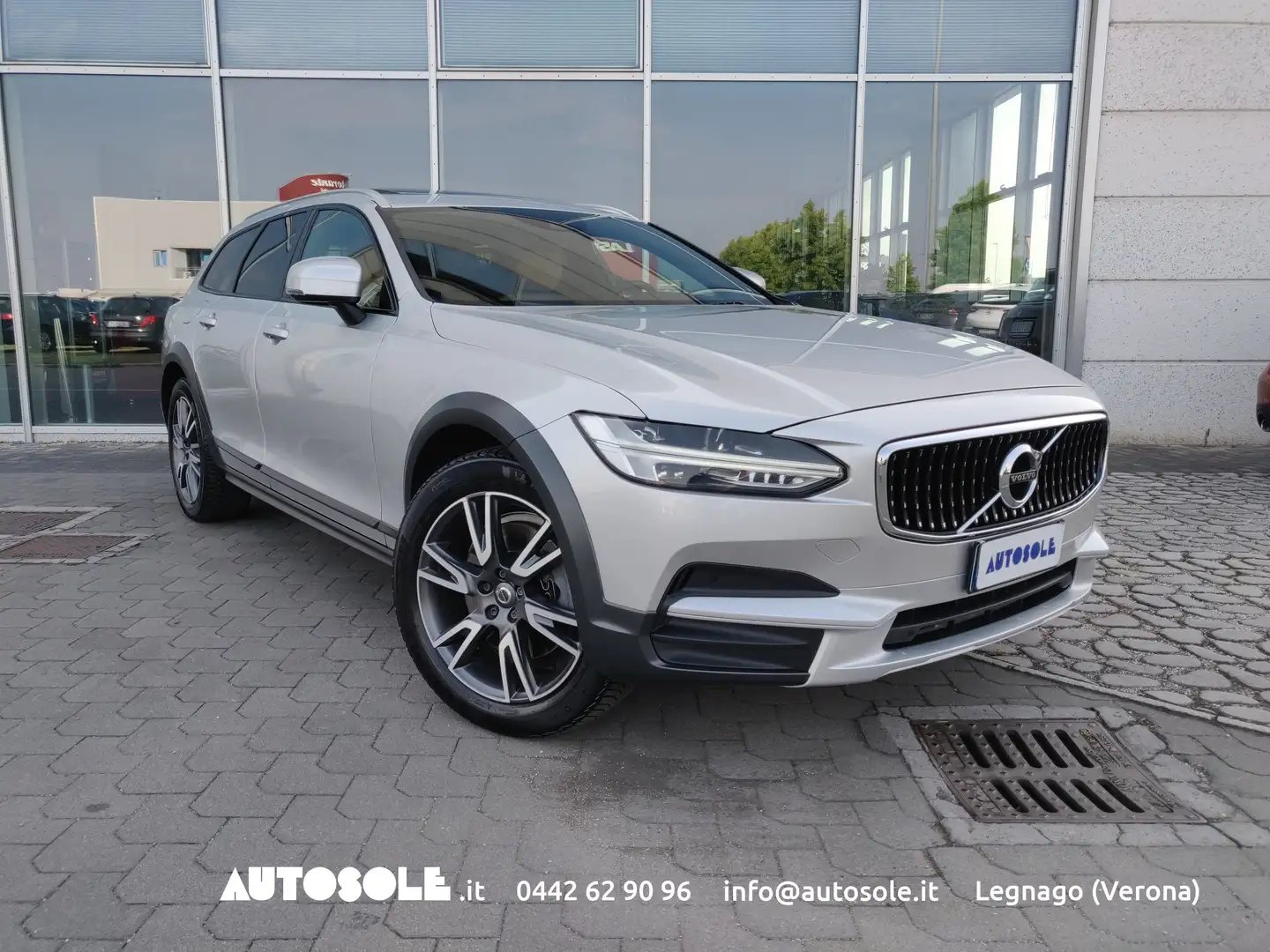 Volvo V90 Cross Country D5 Pro AWD Automatica Argent - 1