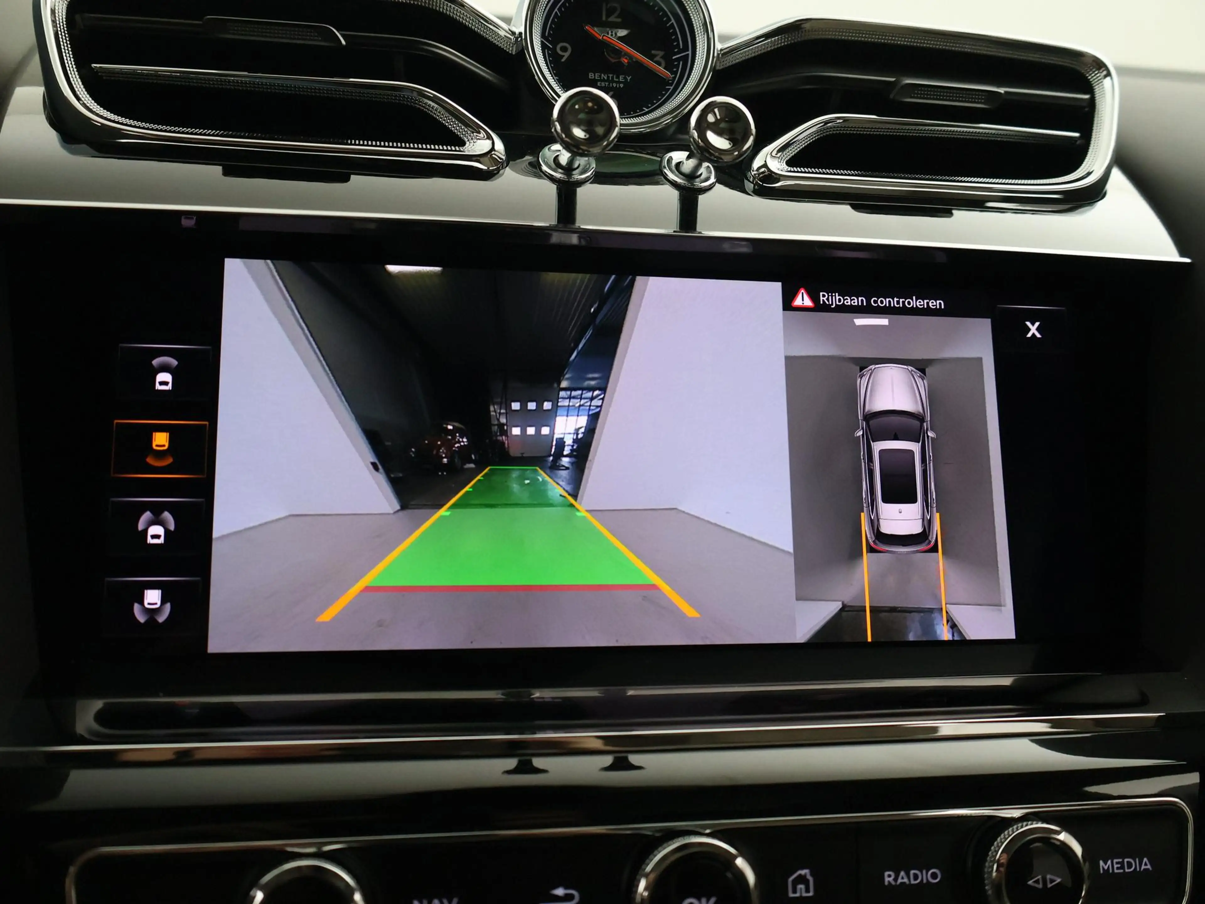 Bentley Bentayga 4.0 V8 550 PK 1e EIGENAAR *30.095 KM* + TOURING PA — photo 33
