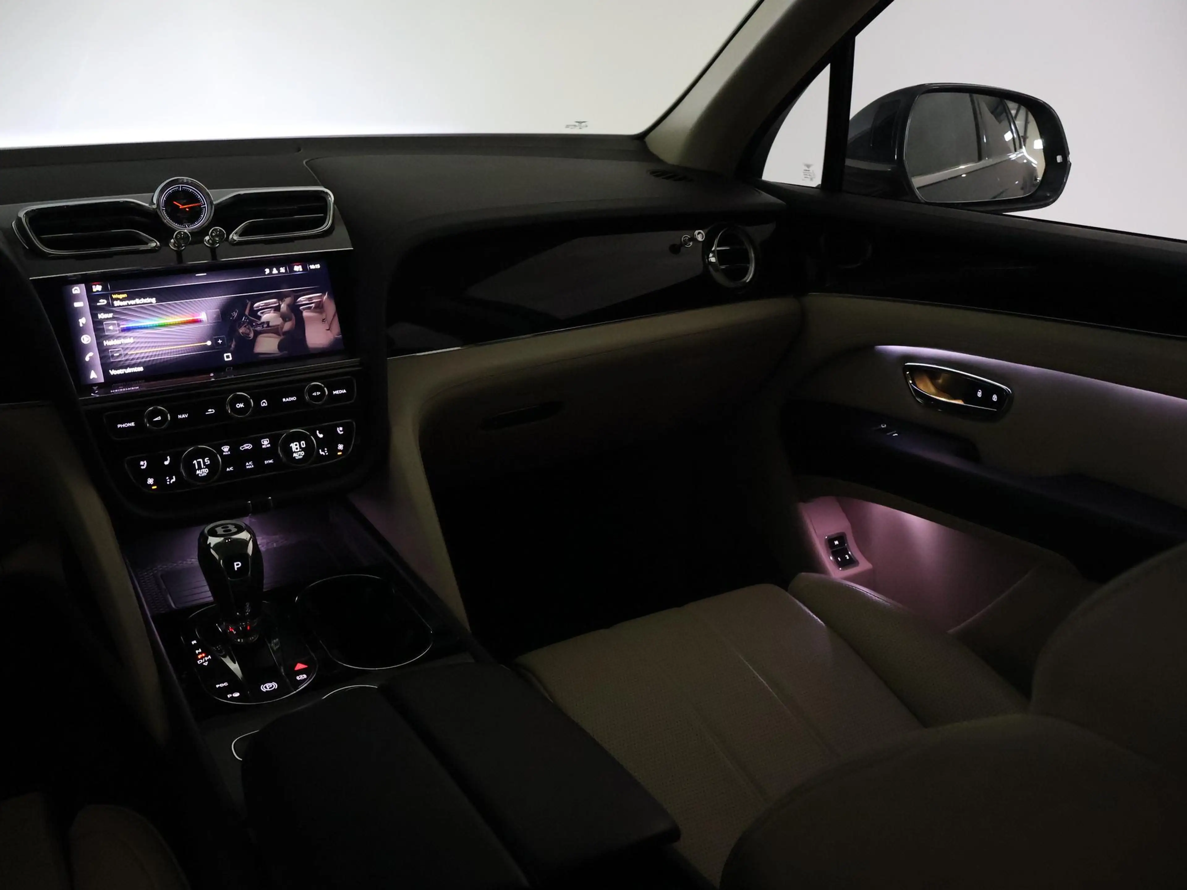 Bentley Bentayga 4.0 V8 550 PK 1e EIGENAAR *30.095 KM* + TOURING PA — photo 37