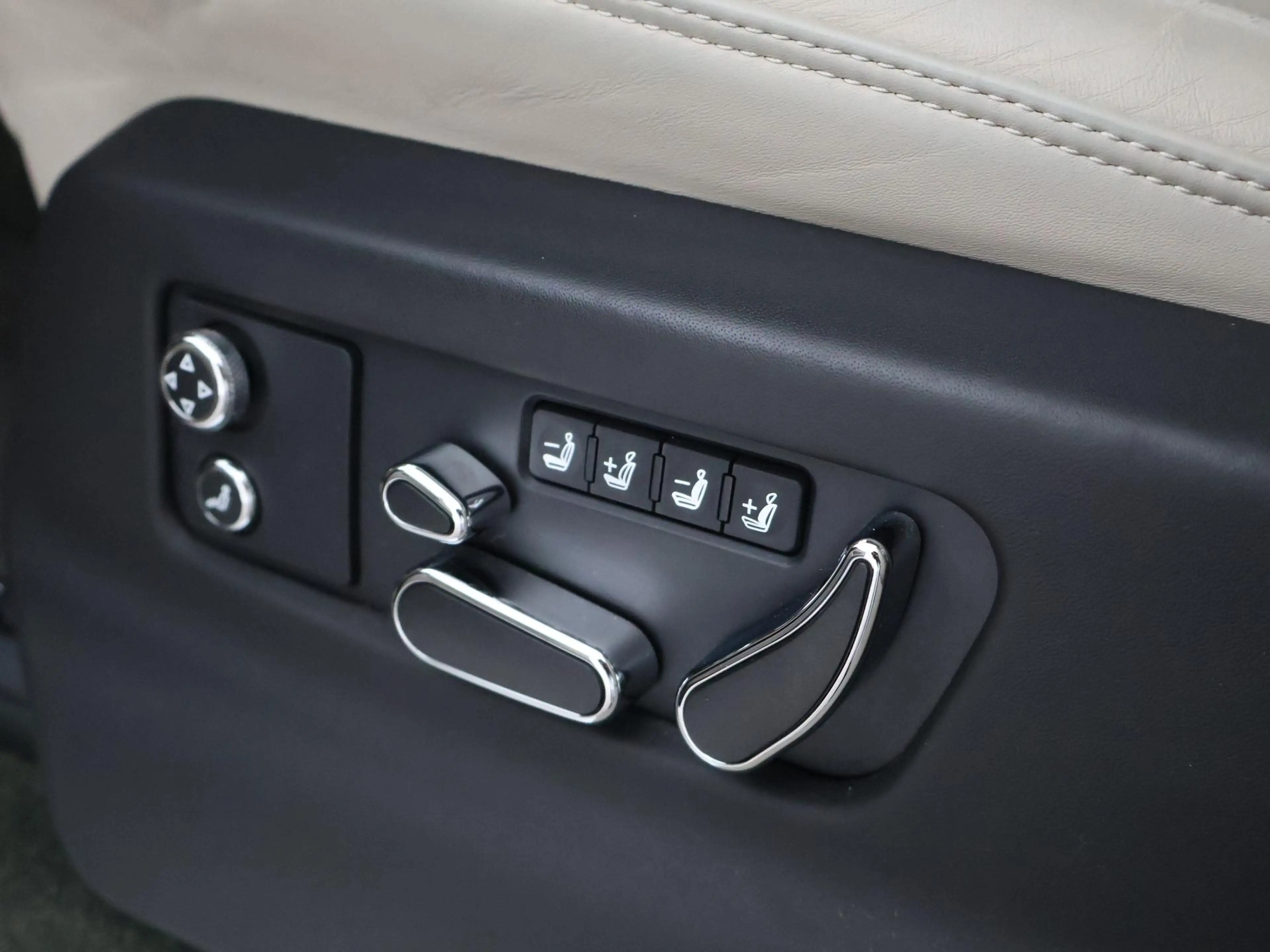 Bentley Bentayga 4.0 V8 550 PK 1e EIGENAAR *30.095 KM* + TOURING PA — photo 35