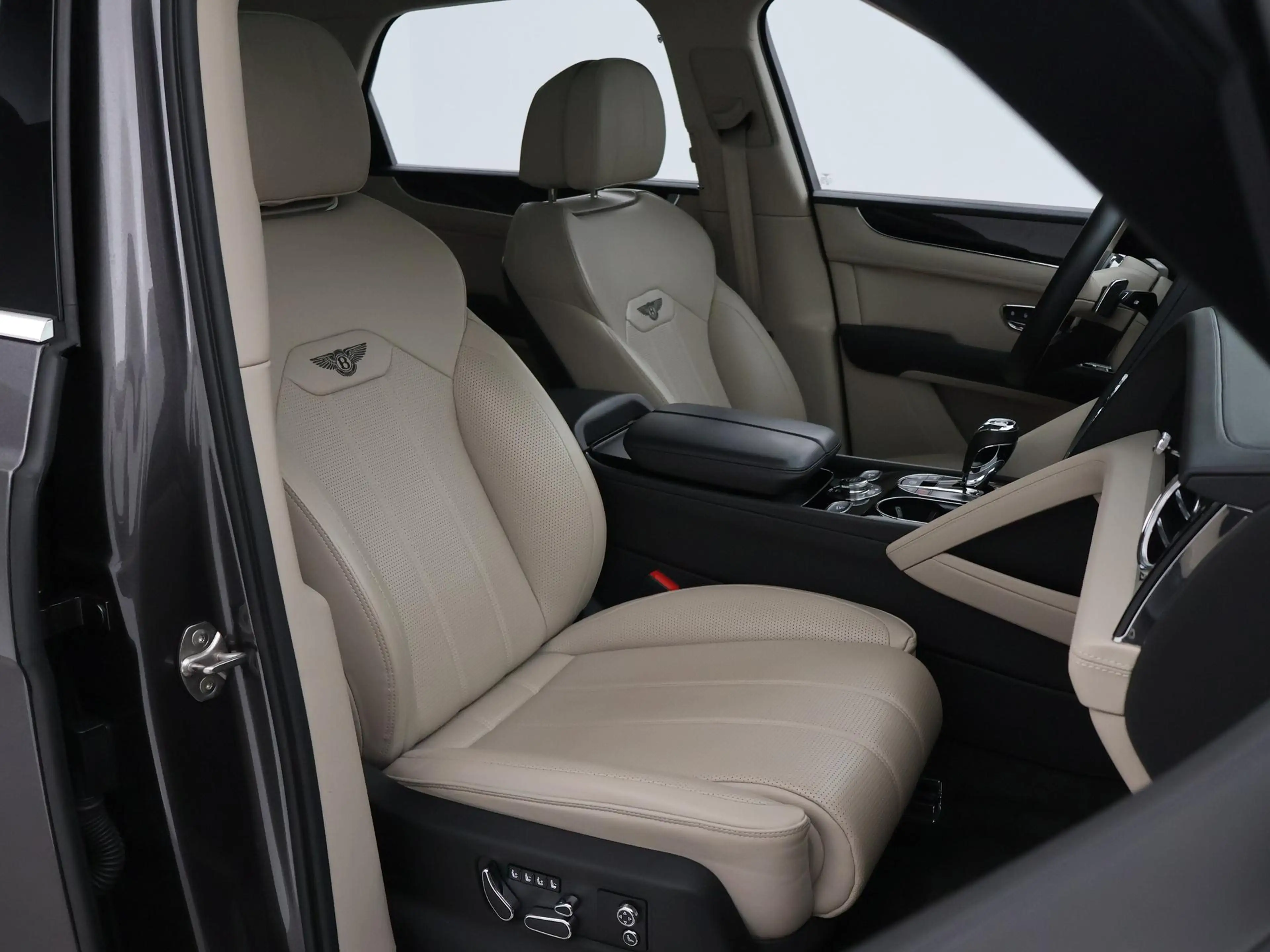 Bentley Bentayga 4.0 V8 550 PK 1e EIGENAAR *30.095 KM* + TOURING PA — photo 7