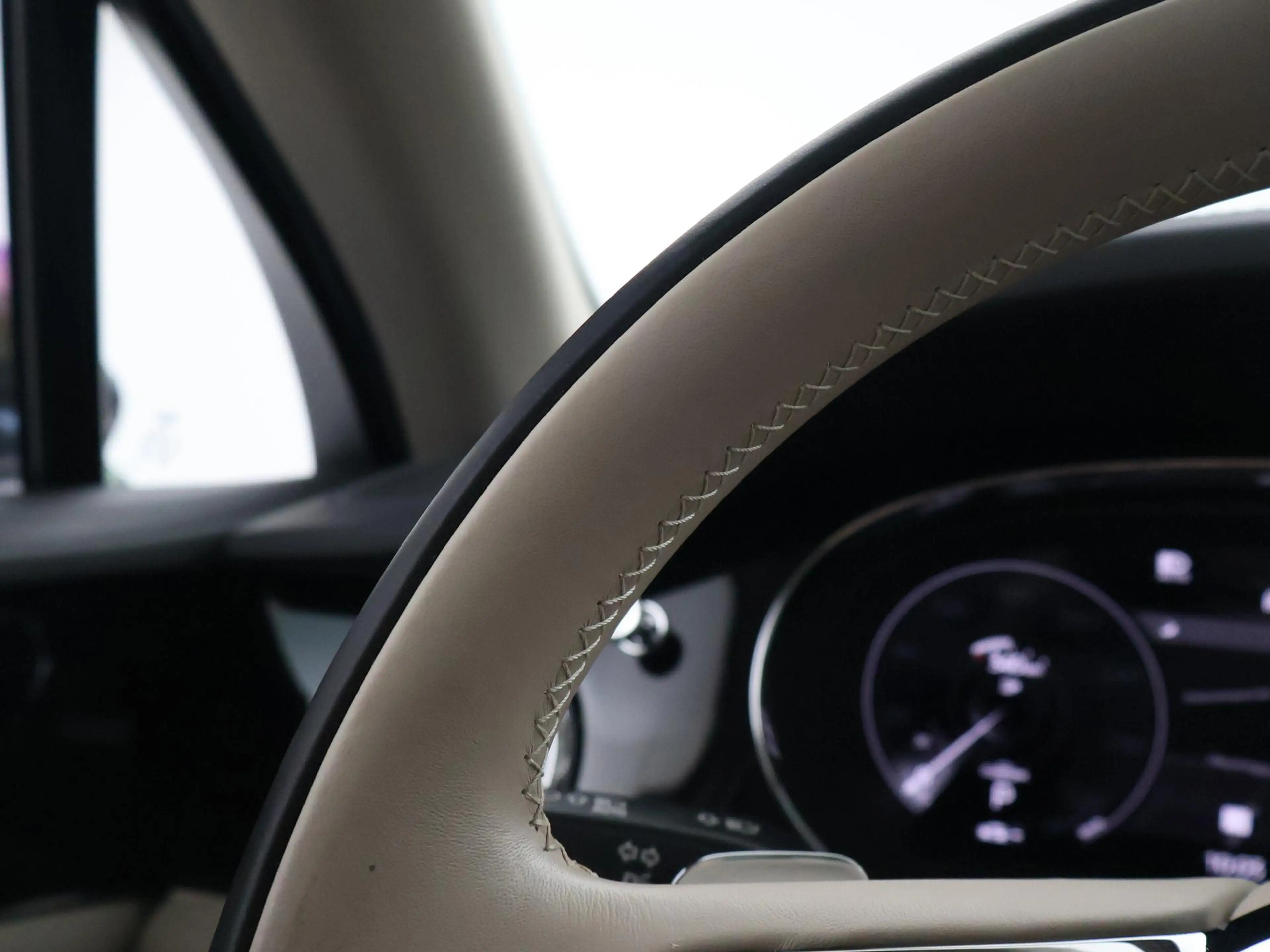 Bentley Bentayga 4.0 V8 550 PK 1e EIGENAAR *30.095 KM* + TOURING PA — photo 44