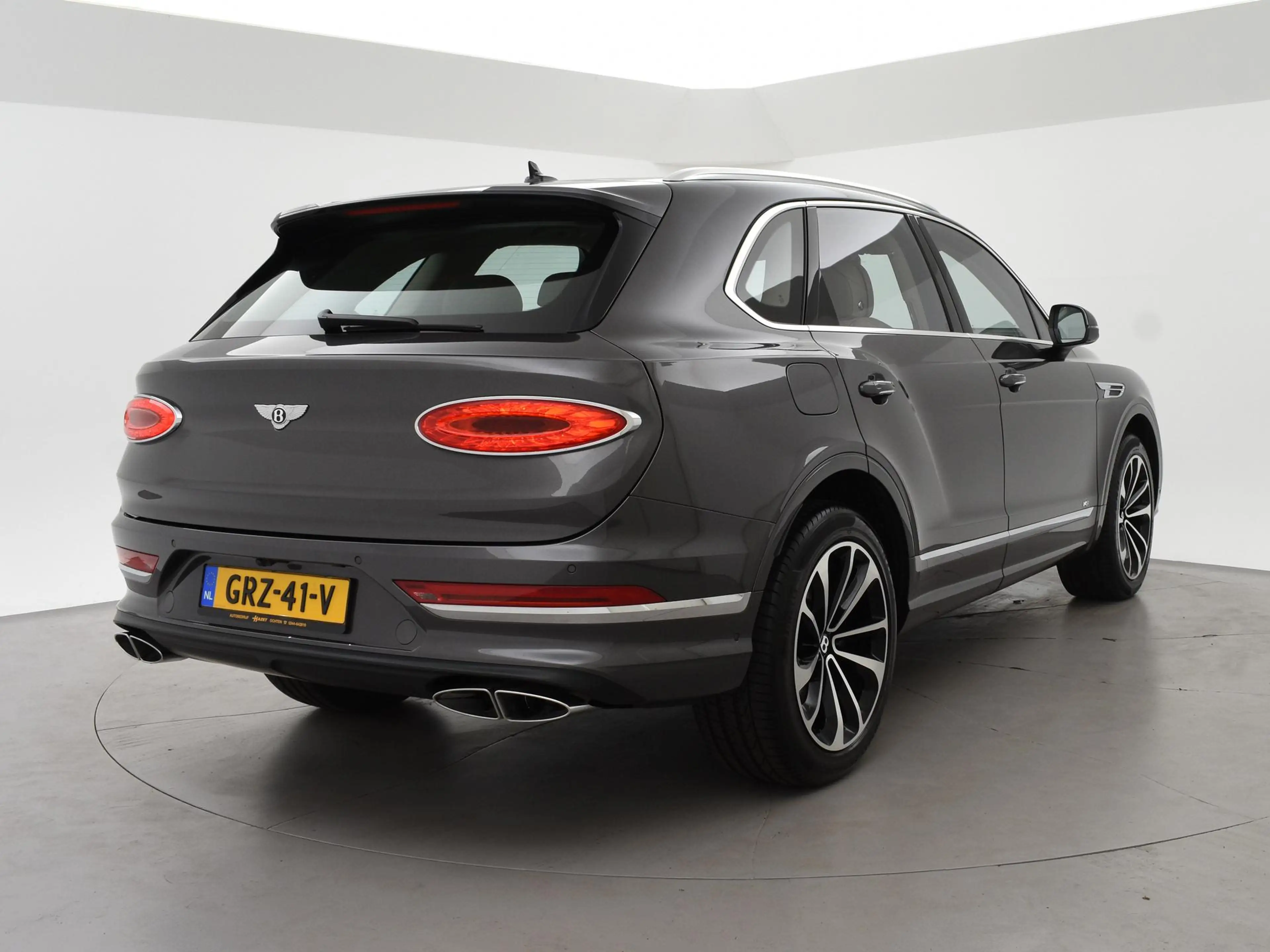 Bentley Bentayga 4.0 V8 550 PK 1e EIGENAAR *30.095 KM* + TOURING PA — photo 2