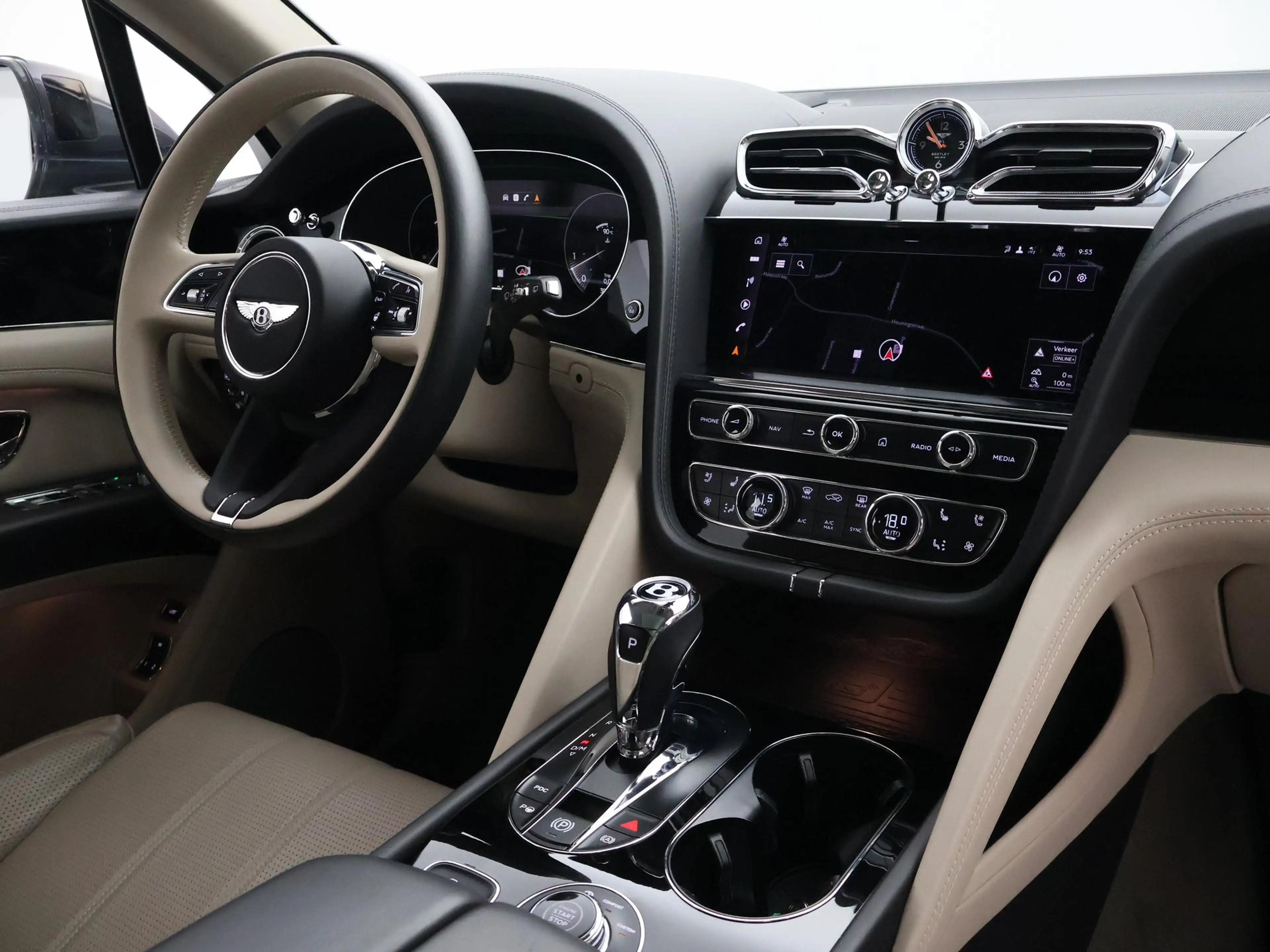 Bentley Bentayga 4.0 V8 550 PK 1e EIGENAAR *30.095 KM* + TOURING PA — photo 4