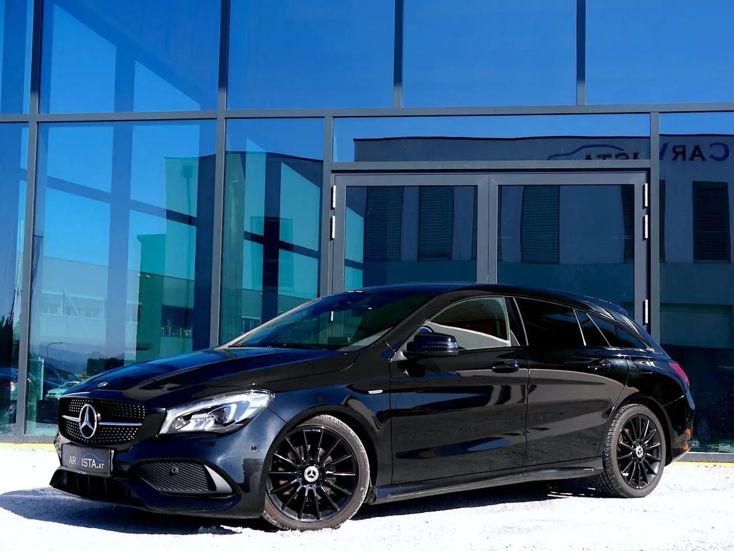 Mercedes-Benz CLA 220 CDI Aut. Shooting Brake Night Edition Fekete - 2