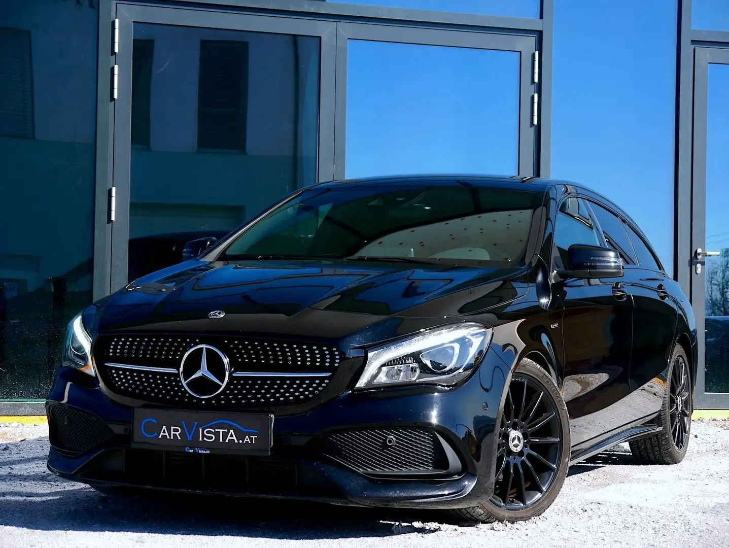 Mercedes-Benz CLA 220 CDI Aut. Shooting Brake Night Edition Fekete - 1