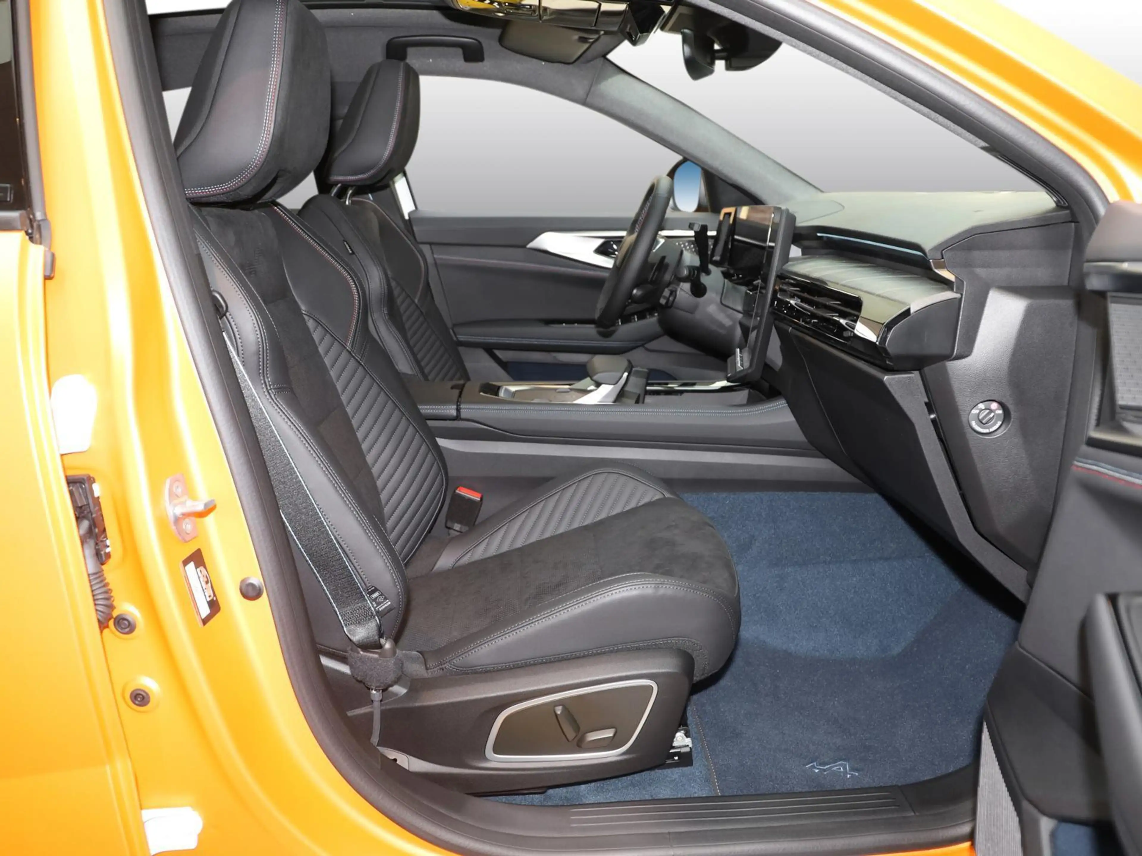 Renault Rafale Atelier Alpine Plug-in Hybrid 300 4x4 PGD — photo 3