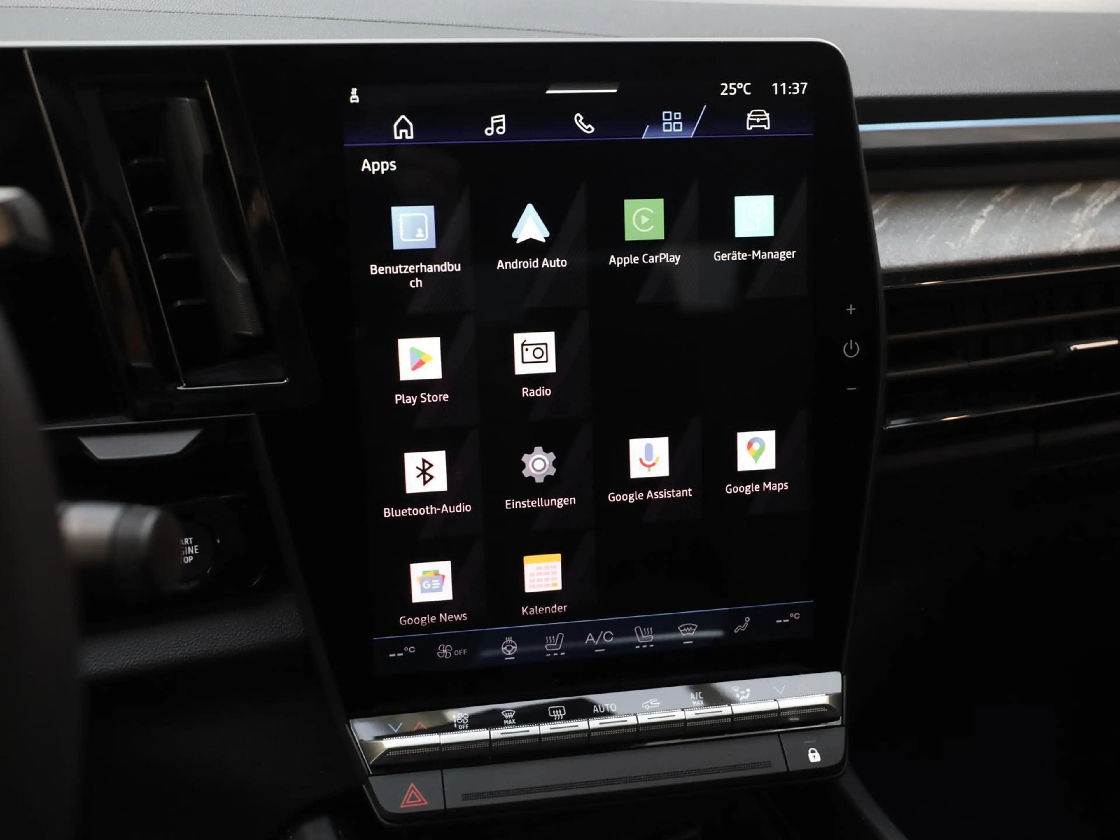 Renault Rafale Atelier Alpine Plug-in Hybrid 300 4x4 PGD — photo 11