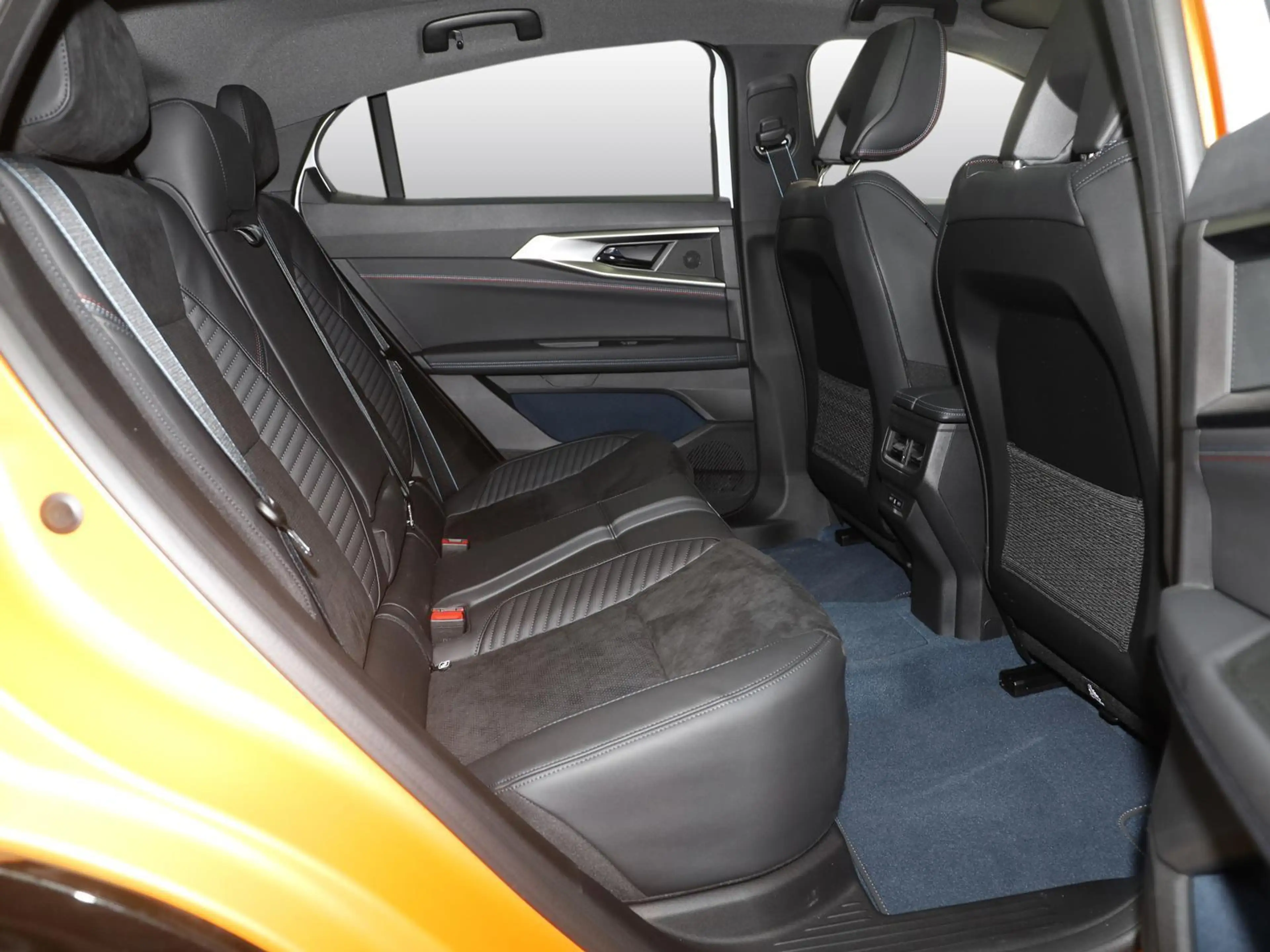 Renault Rafale Atelier Alpine Plug-in Hybrid 300 4x4 PGD — photo 4