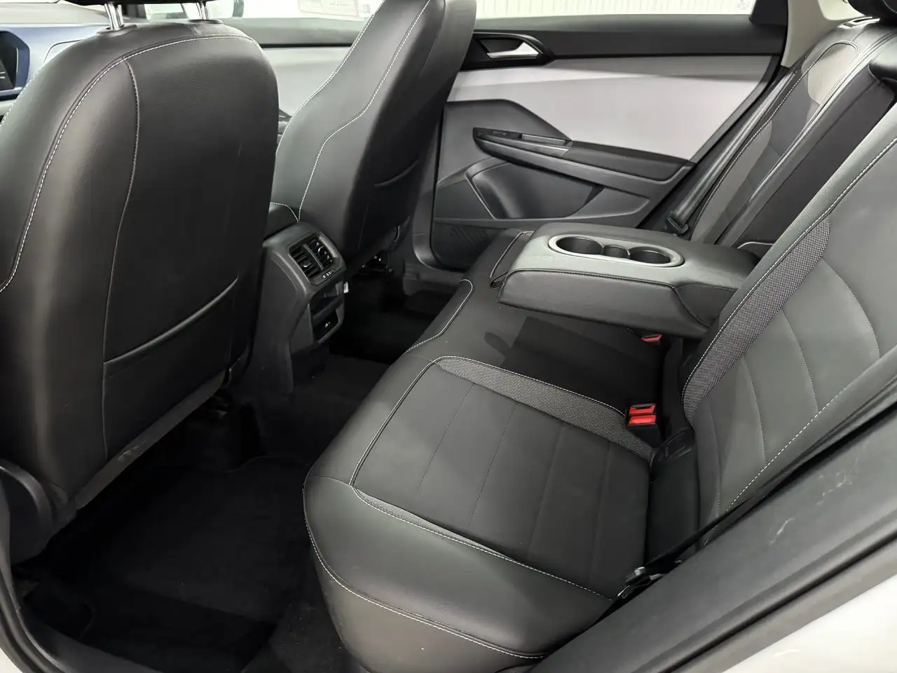 Volkswagen Taos снимка Volkswagen Taos