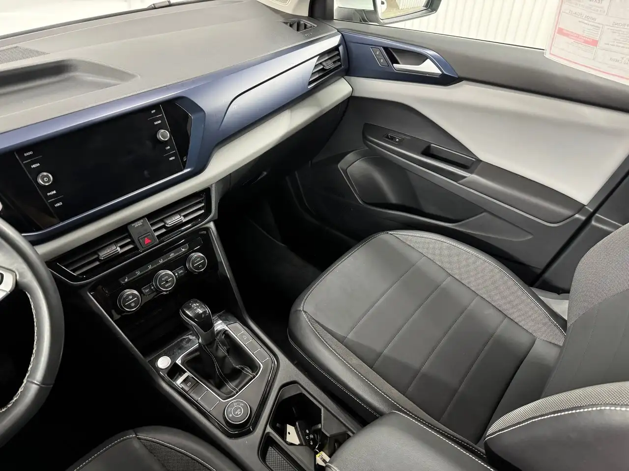 Volkswagen Taos снимка Volkswagen Taos