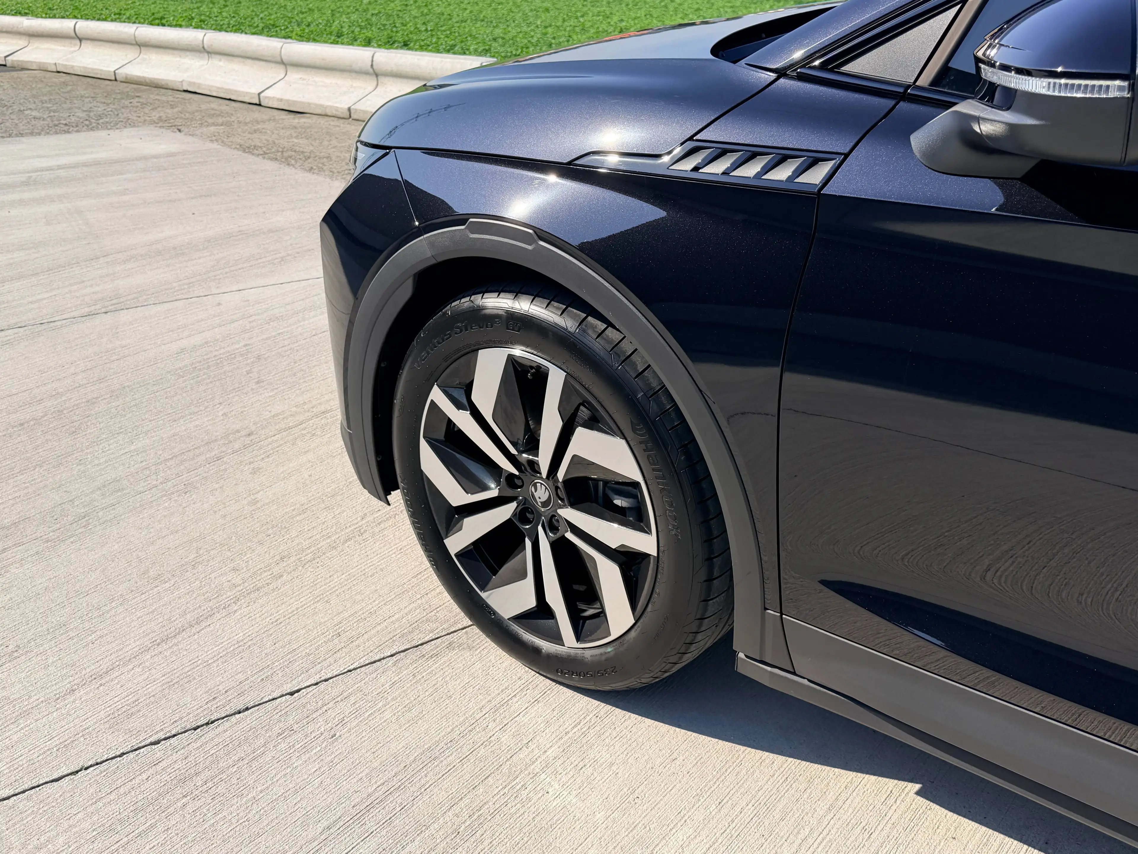 Skoda Elroq Elroq 63 kWh 60 Sportline *Nieuw!/440km Range!/€35.500+BTW** — photo 8