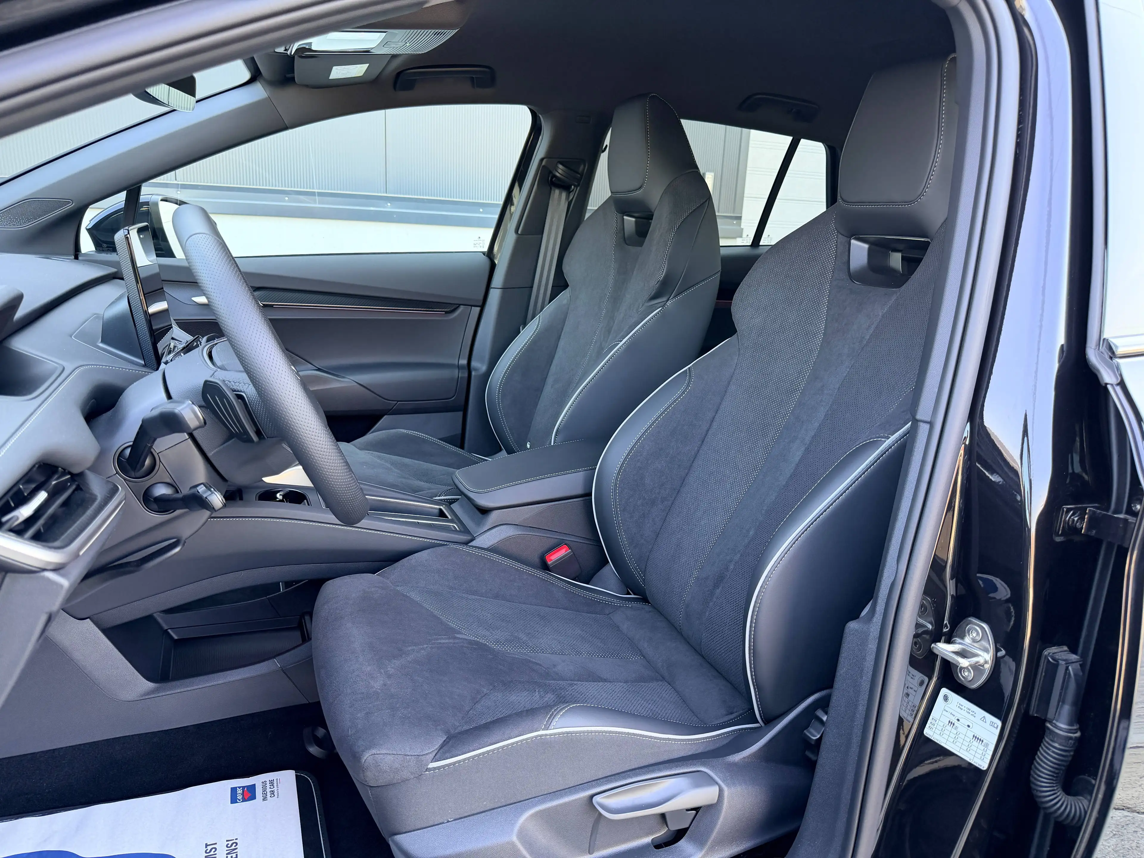 Skoda Elroq Elroq 63 kWh 60 Sportline *Nieuw!/440km Range!/€35.500+BTW** — photo 9