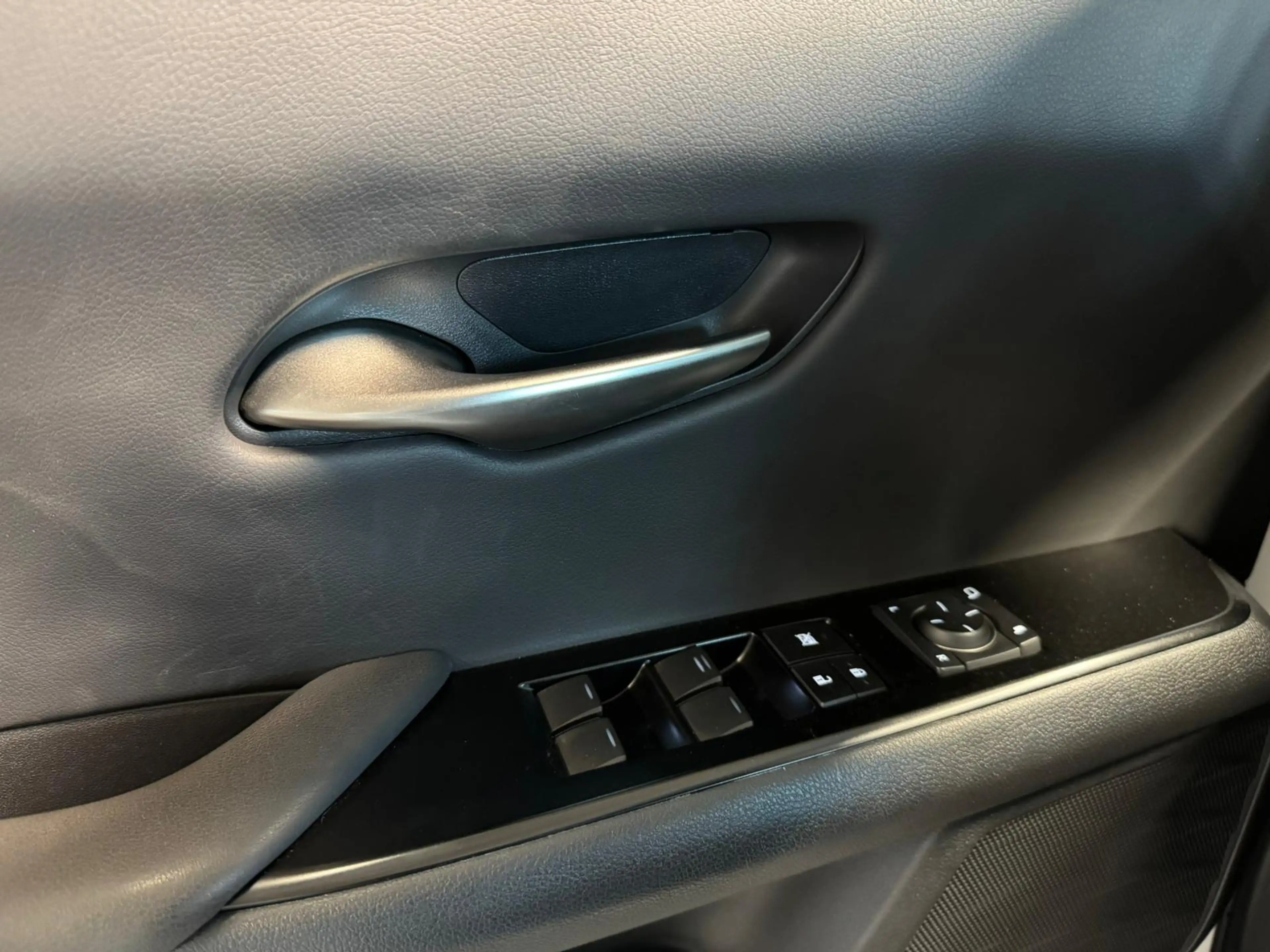 Lexus UX 250h Luxury Line | Carplay | Stoelverwarming | Adaptive — photo 8