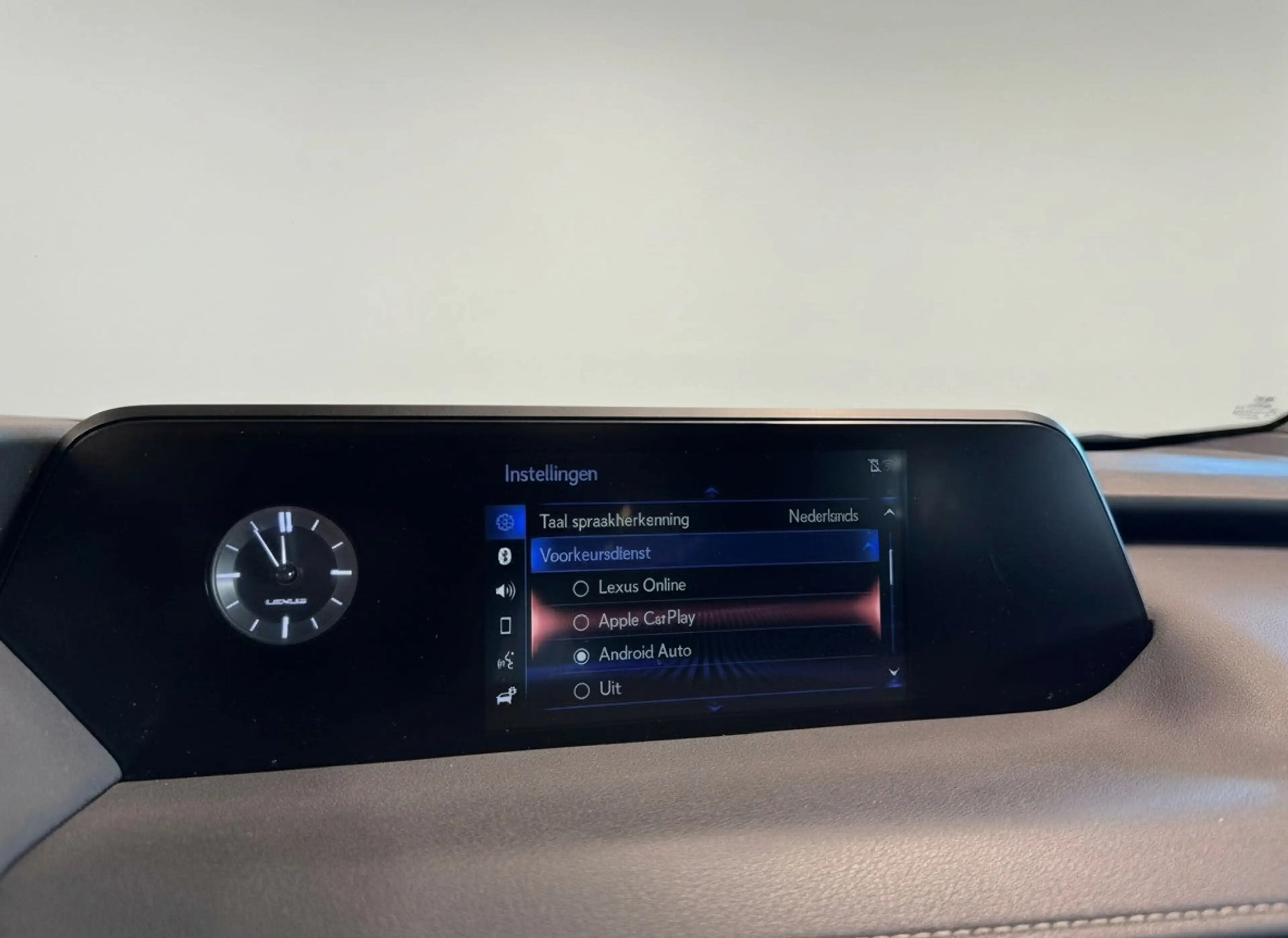 Lexus UX 250h Luxury Line | Carplay | Stoelverwarming | Adaptive — photo 12
