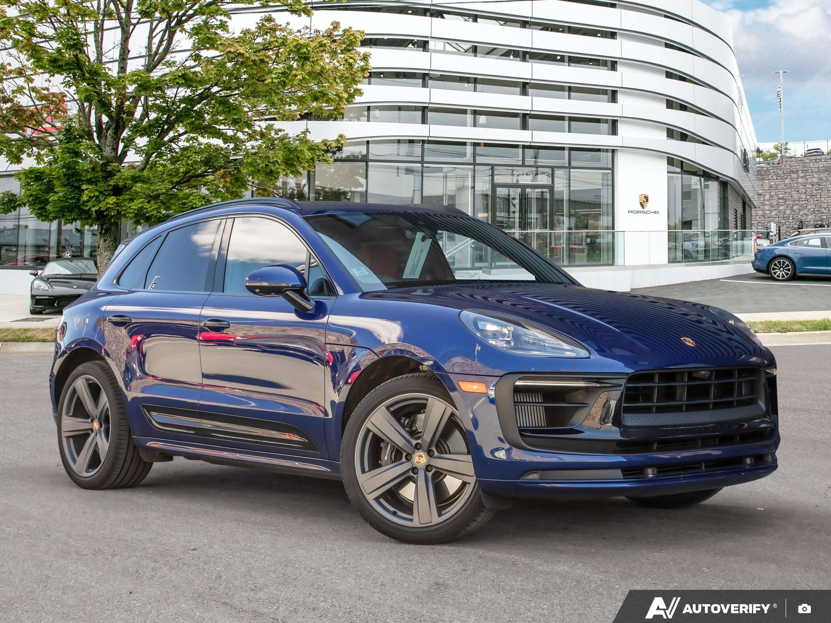 2023 Porsche Macan GTS thumb 7