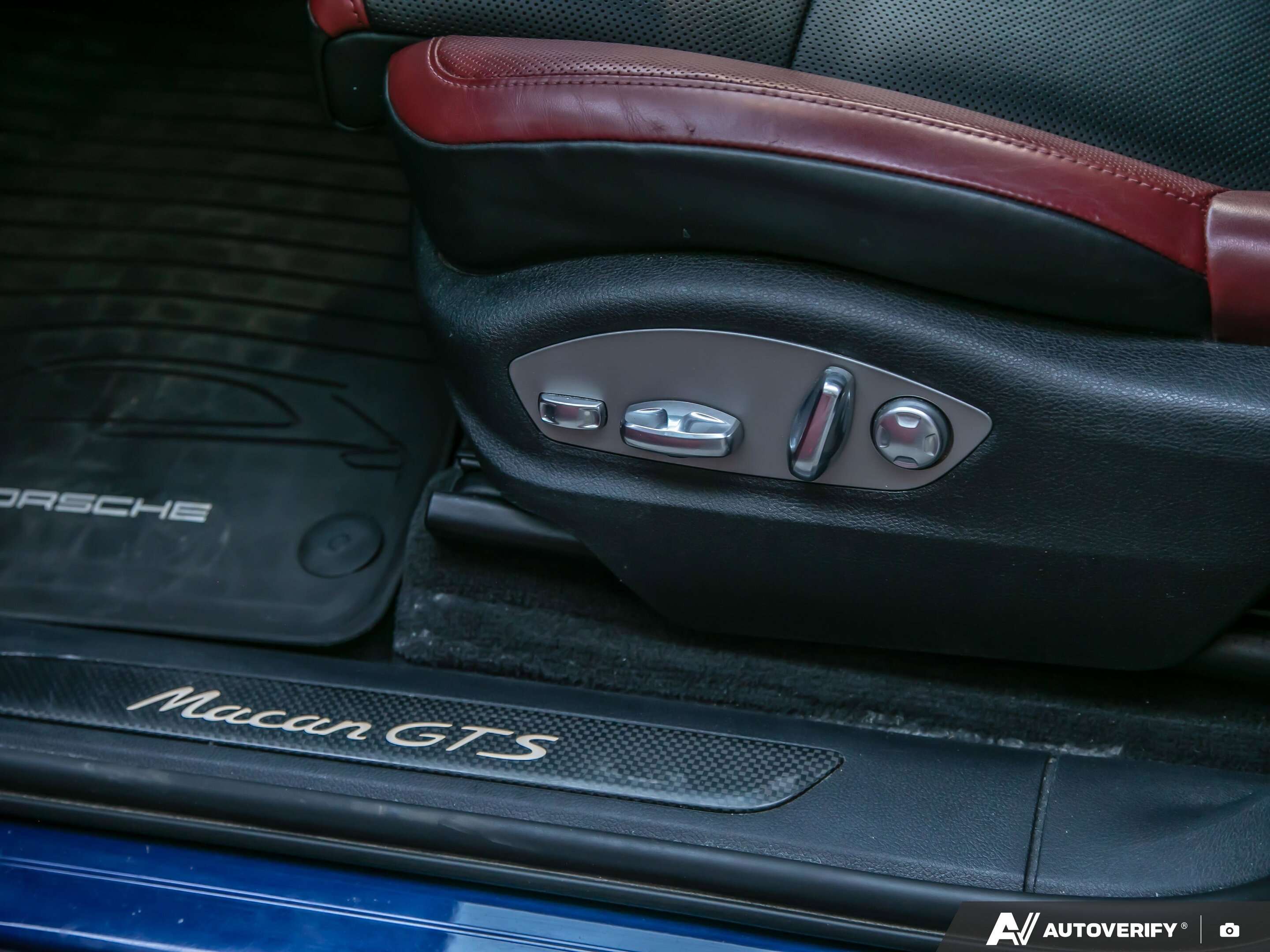 2023 Porsche Macan GTS thumb 32