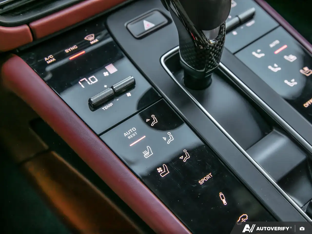 Porsche Macan снимка Porsche Macan