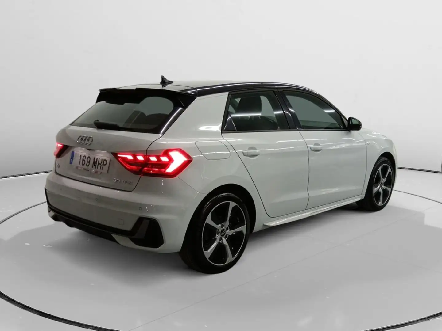 Audi A1 30 TFSI Adrenalin Blanc - 2