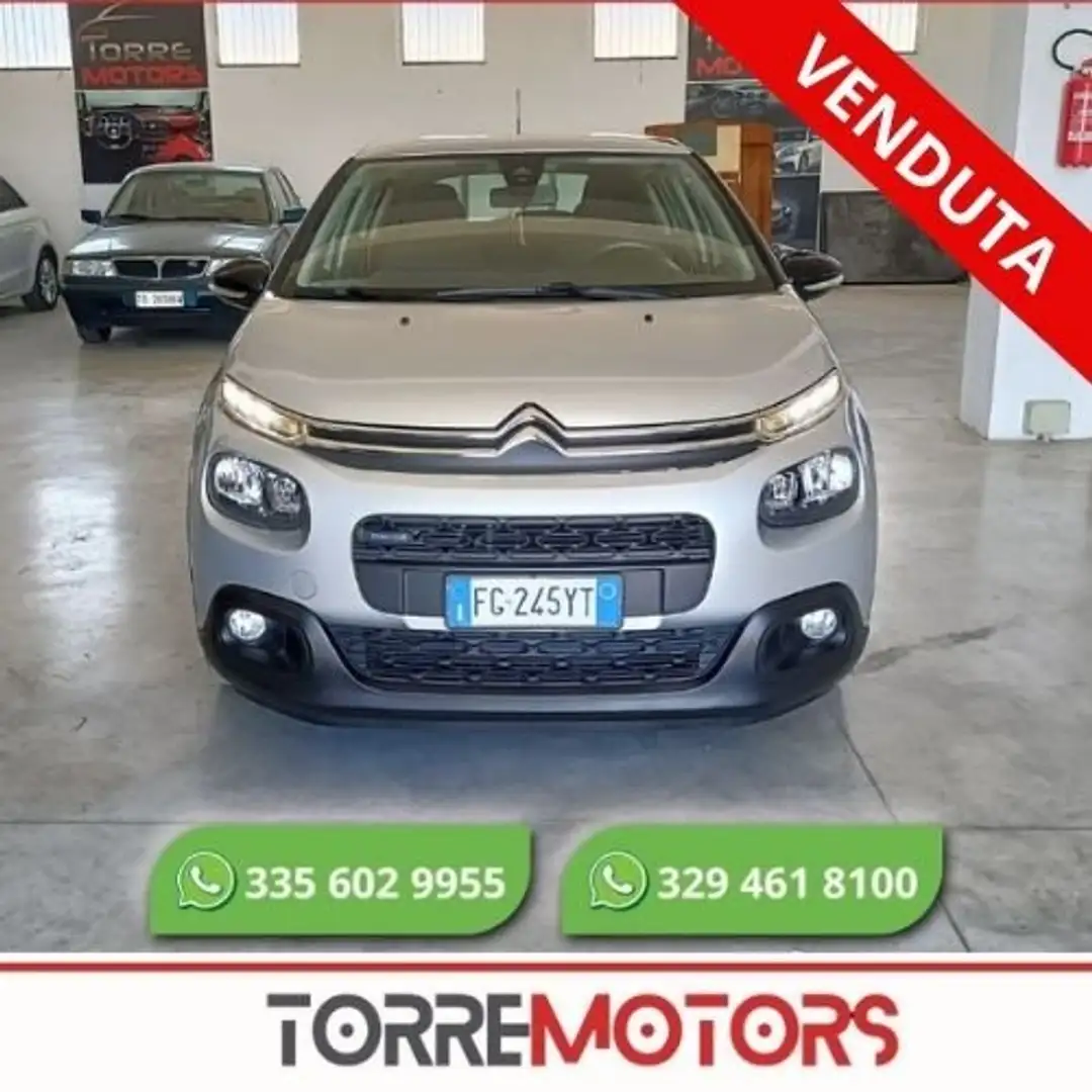 Citroen C3 C3 III 2017 1.2 puretech Feel 82cv neopatentati Grijs - 1