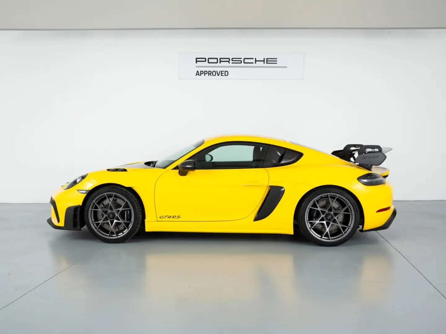 Porsche Cayman GT4 RS PDK Amarillo - 2