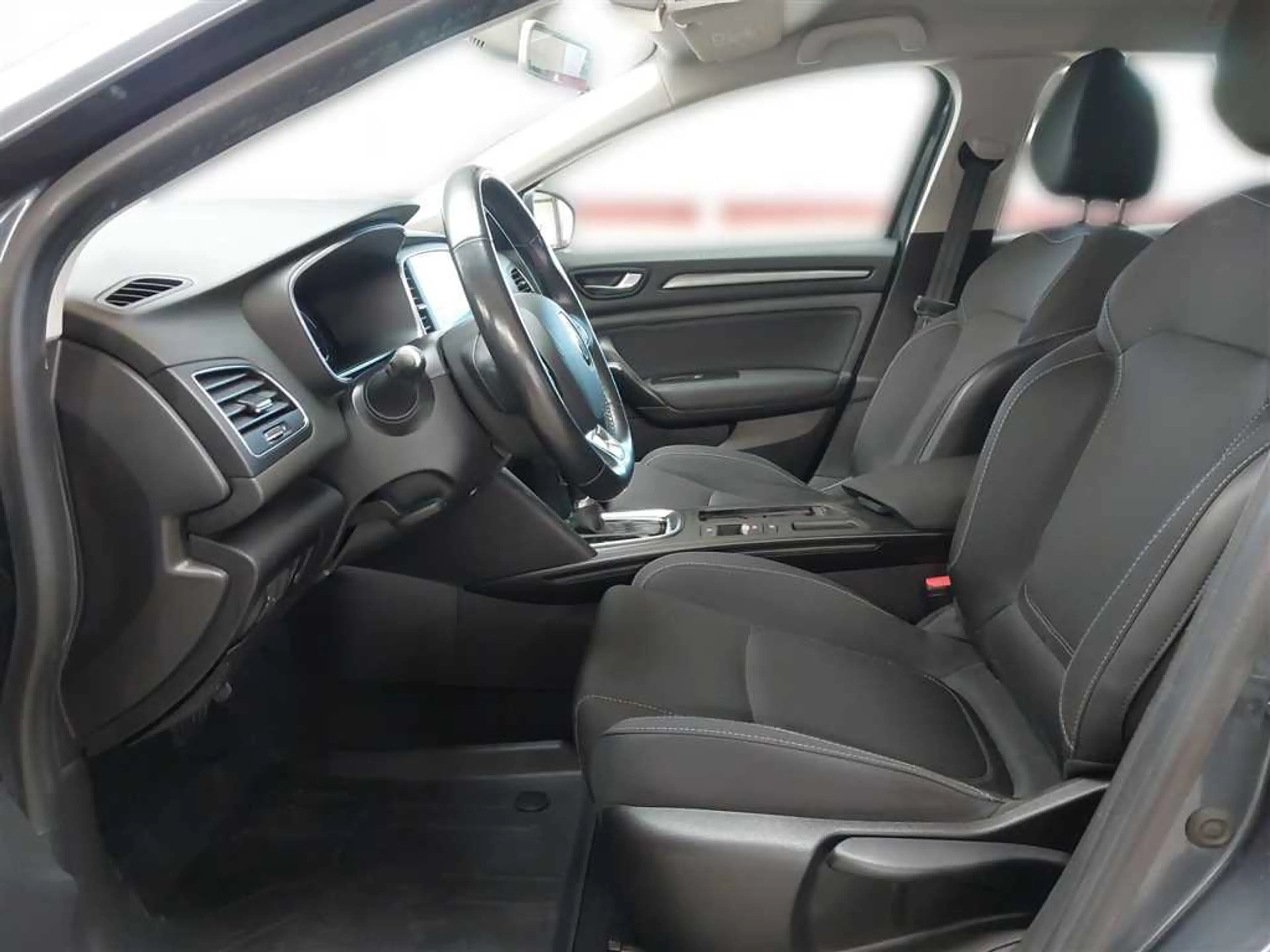 Renault Megane Business Edition 1.6 E-Tech — photo 8