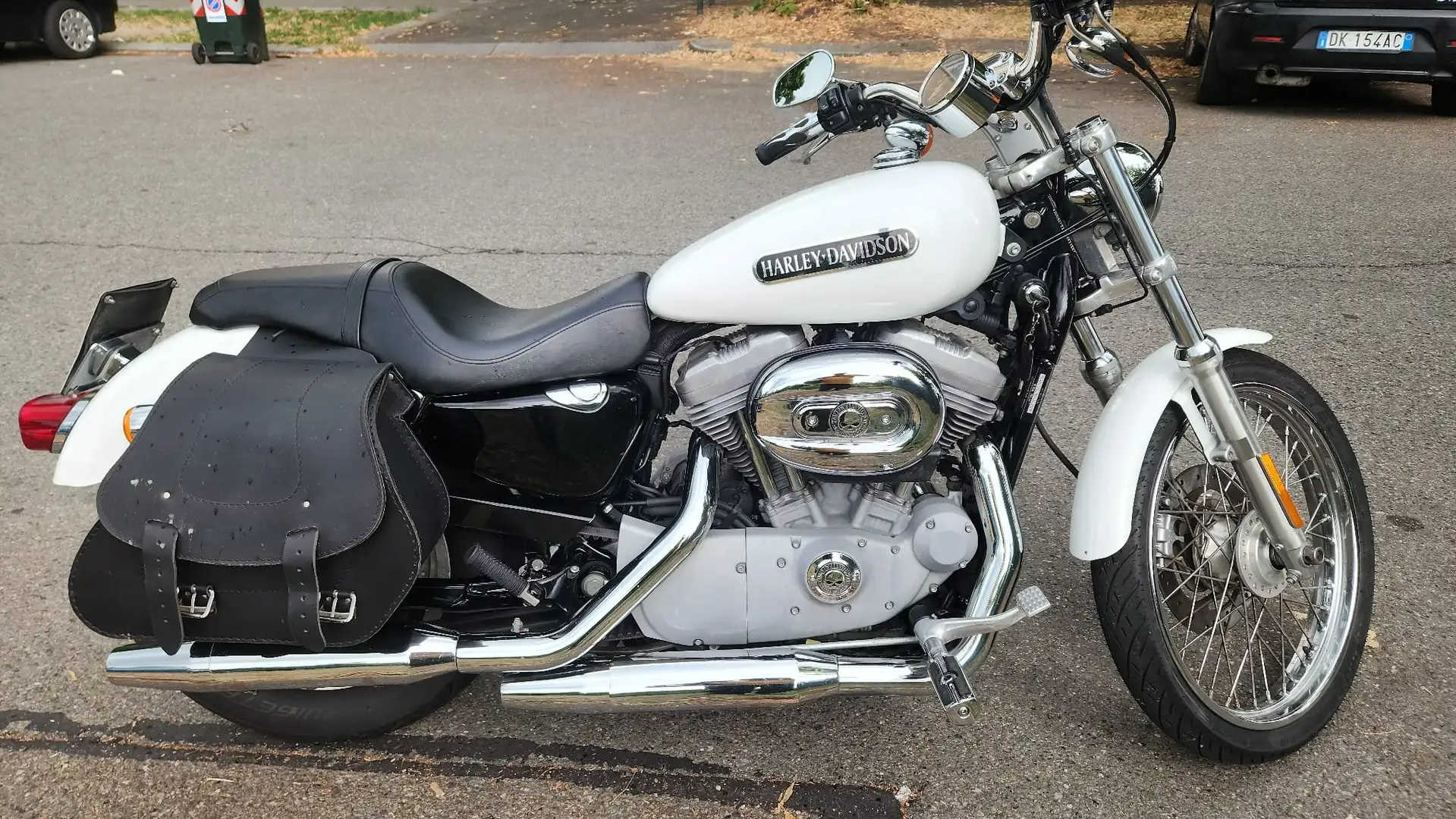 Harley-Davidson Sportster XL 883 Білий - 1