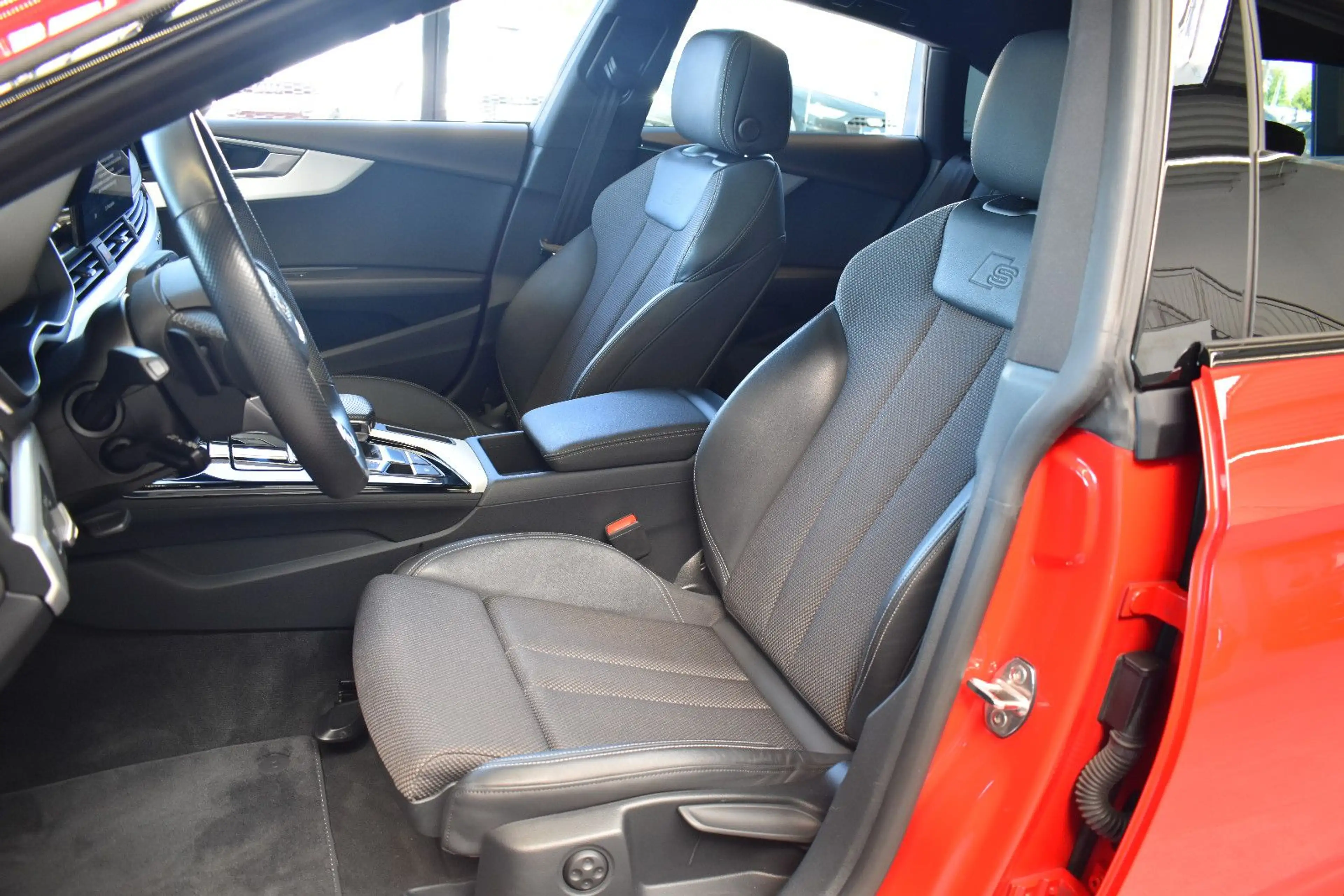 Audi A5 Sportback 40TDI Quattro S Line Laser~Pano~20" — photo 8