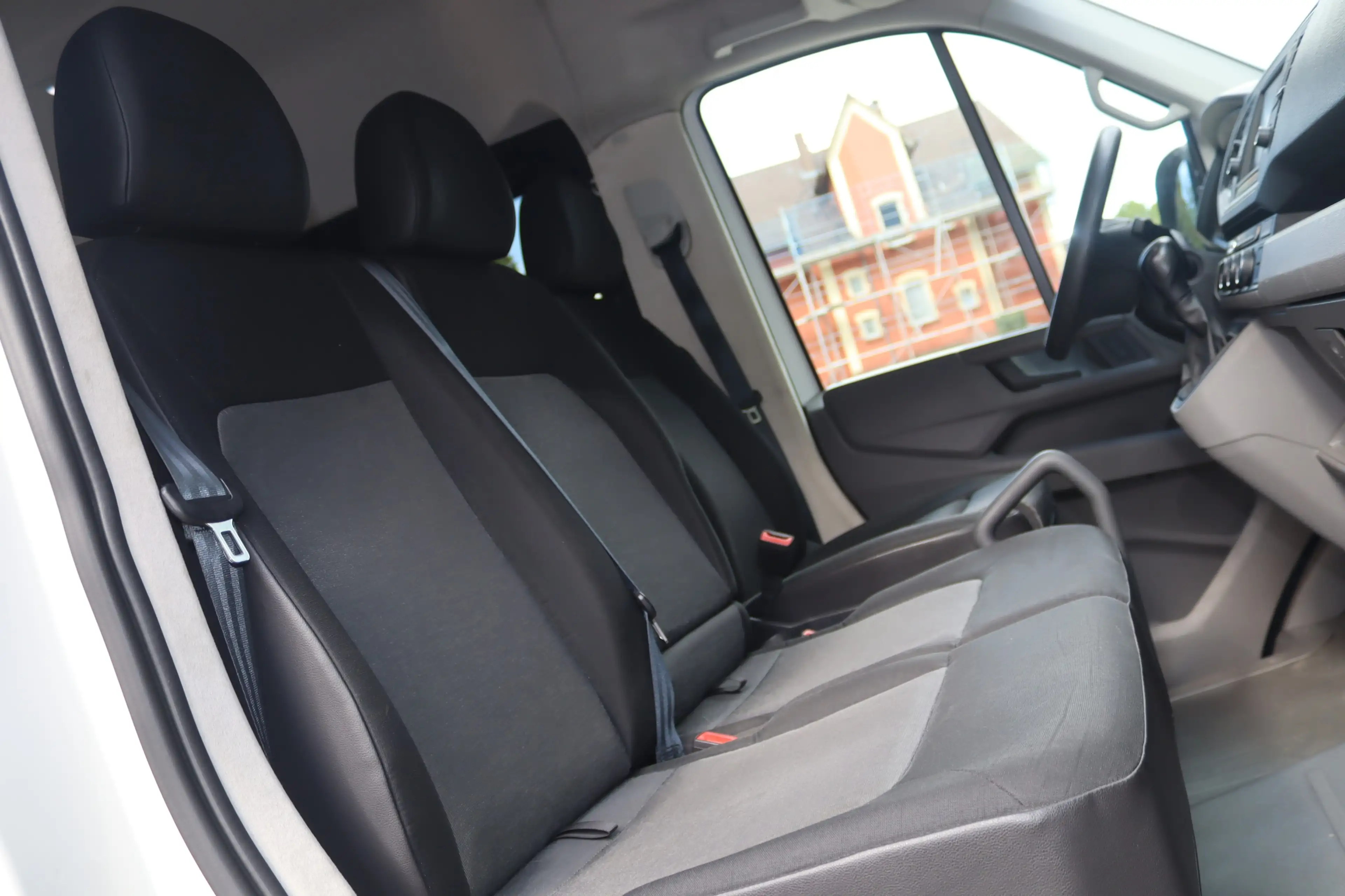 Volkswagen Crafter 2.0 TDI 35 lang Hochdach-LED-SHZ-ACC-KAM — photo 13
