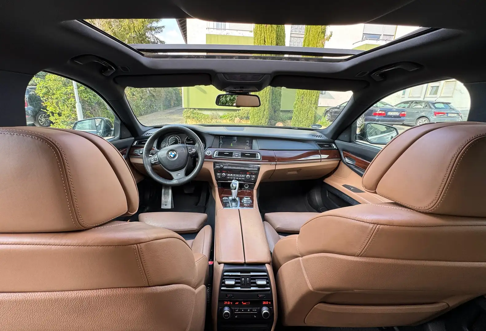BMW 740 740d M Sport Paket 306 PS Negru - 2