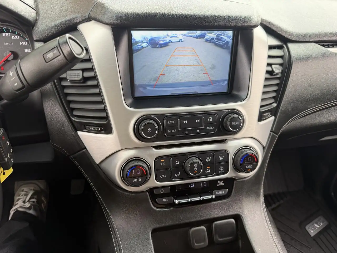 GMC Yukon снимка GMC Yukon