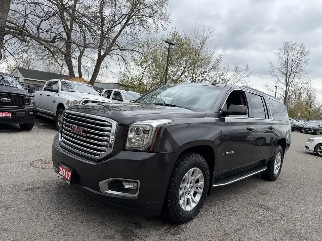 GMC Yukon снимка GMC Yukon