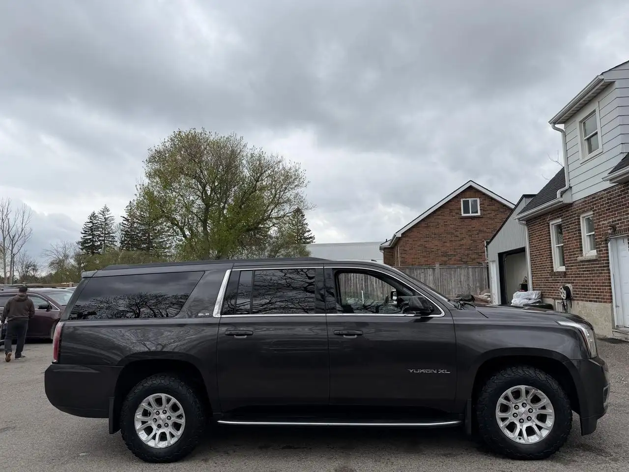 GMC Yukon снимка GMC Yukon