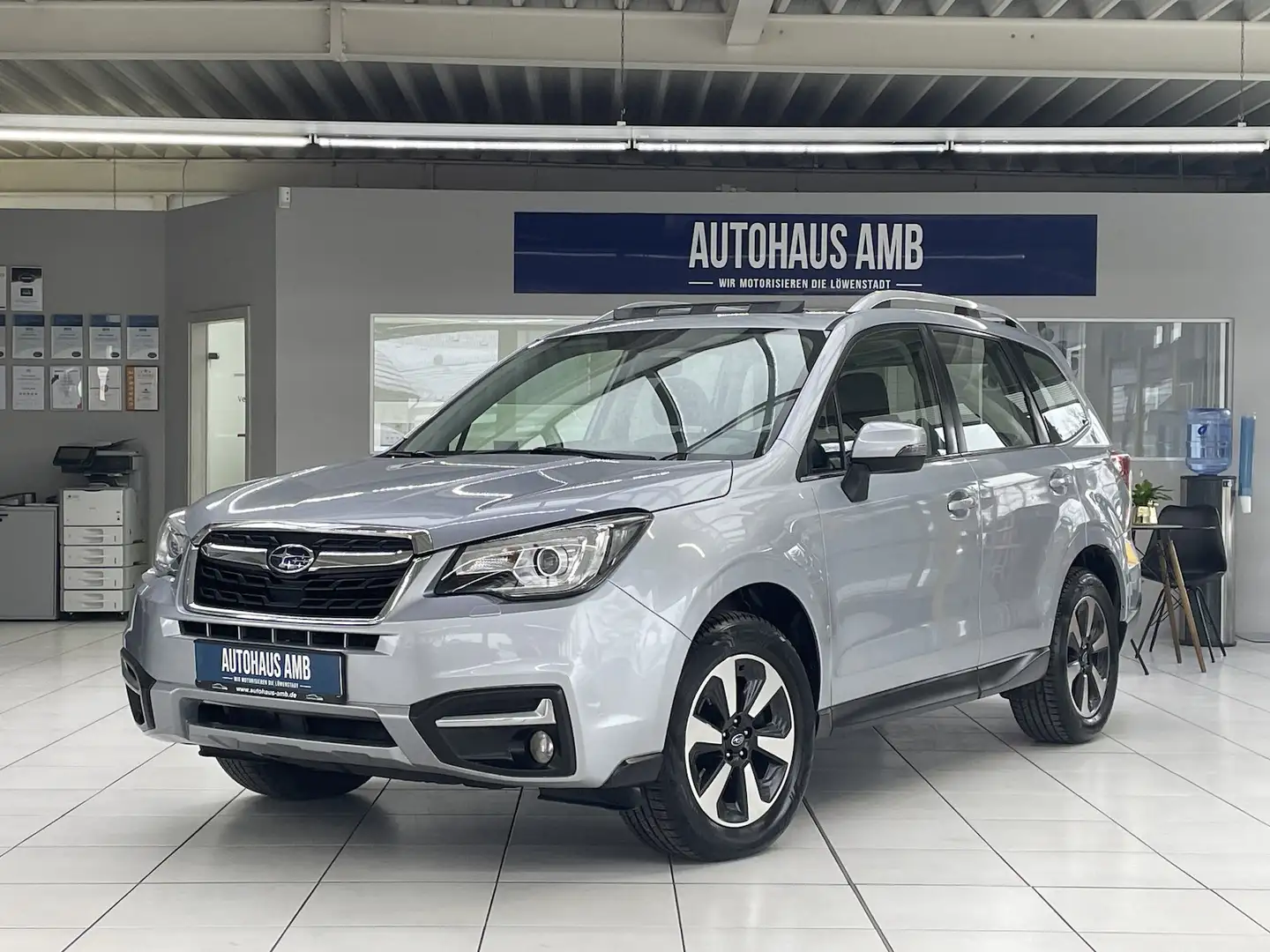 Subaru Forester 2.0 Aut. Exclusive Kamera Bi-Xenon Pano Silber - 1