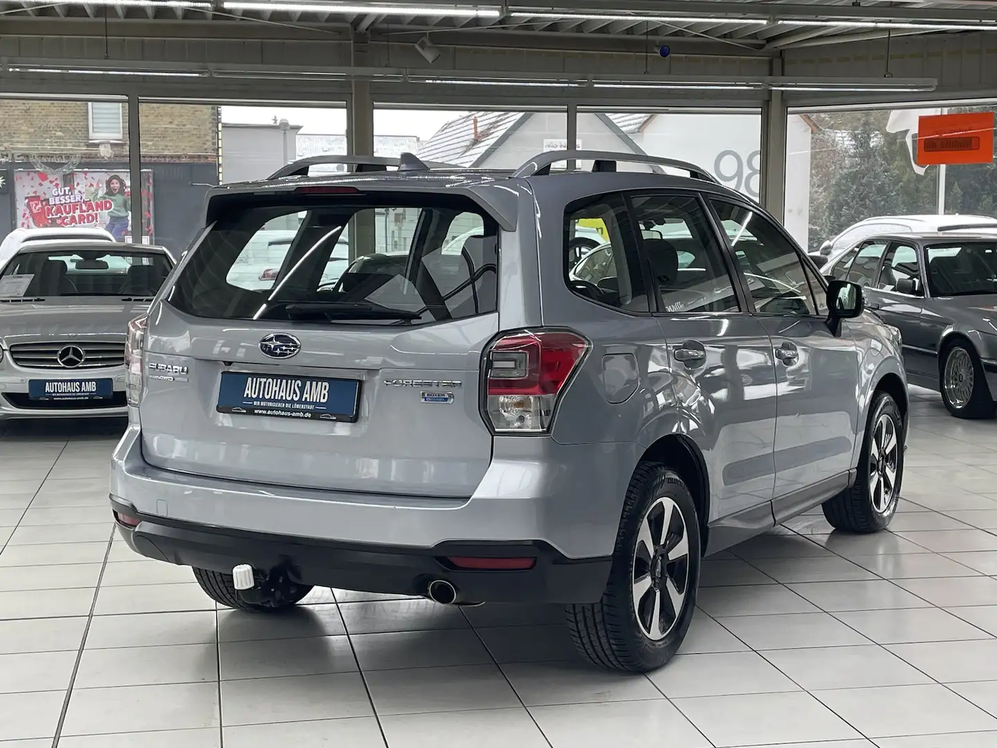 Subaru Forester 2.0 Aut. Exclusive Kamera Bi-Xenon Pano Srebrny - 2
